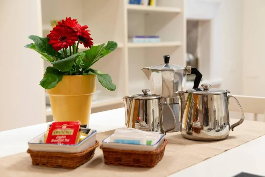 Coffee/tea facilities in The Zen House Apartment