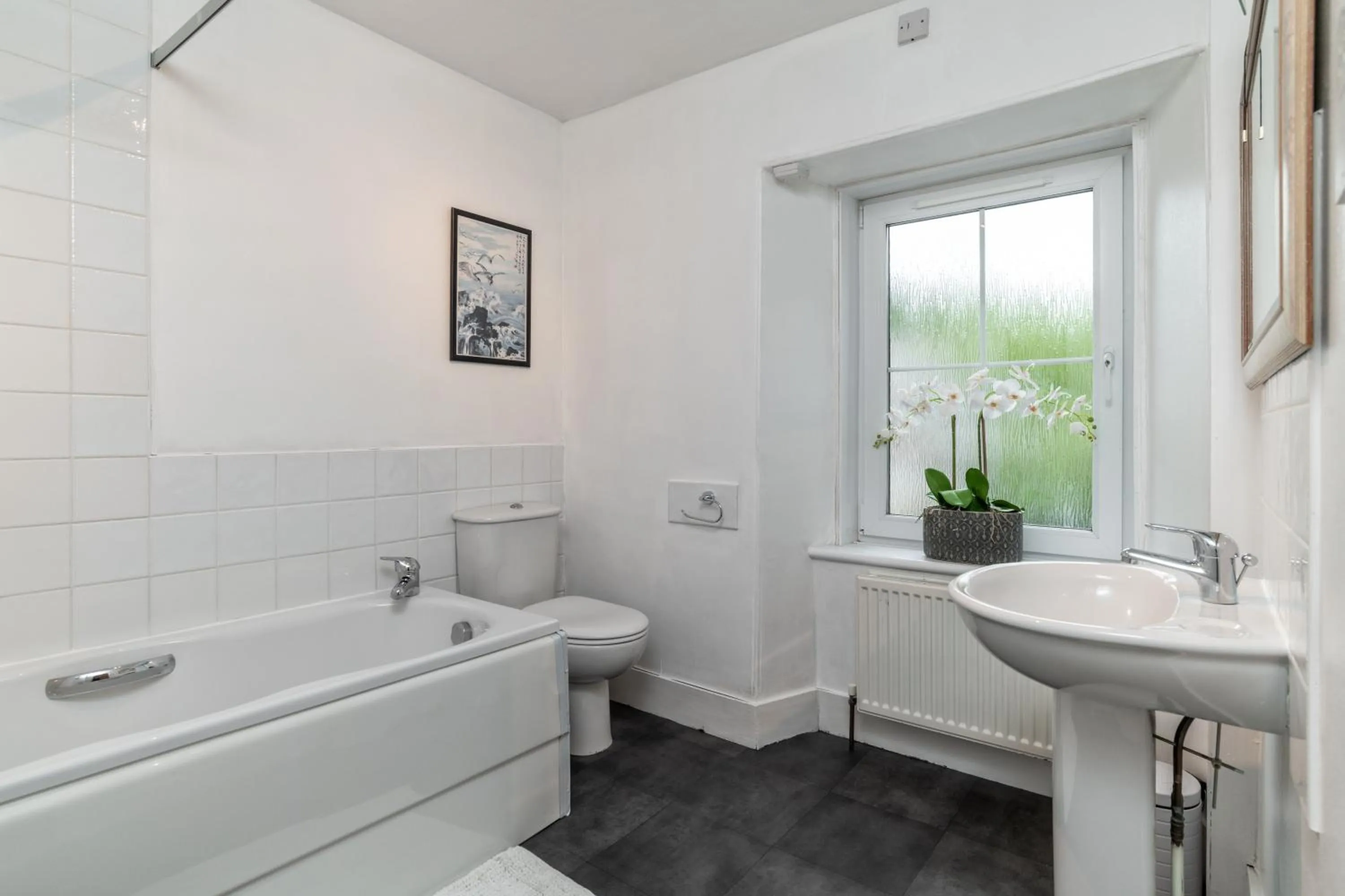 Bathroom in The Green Inn Rooms