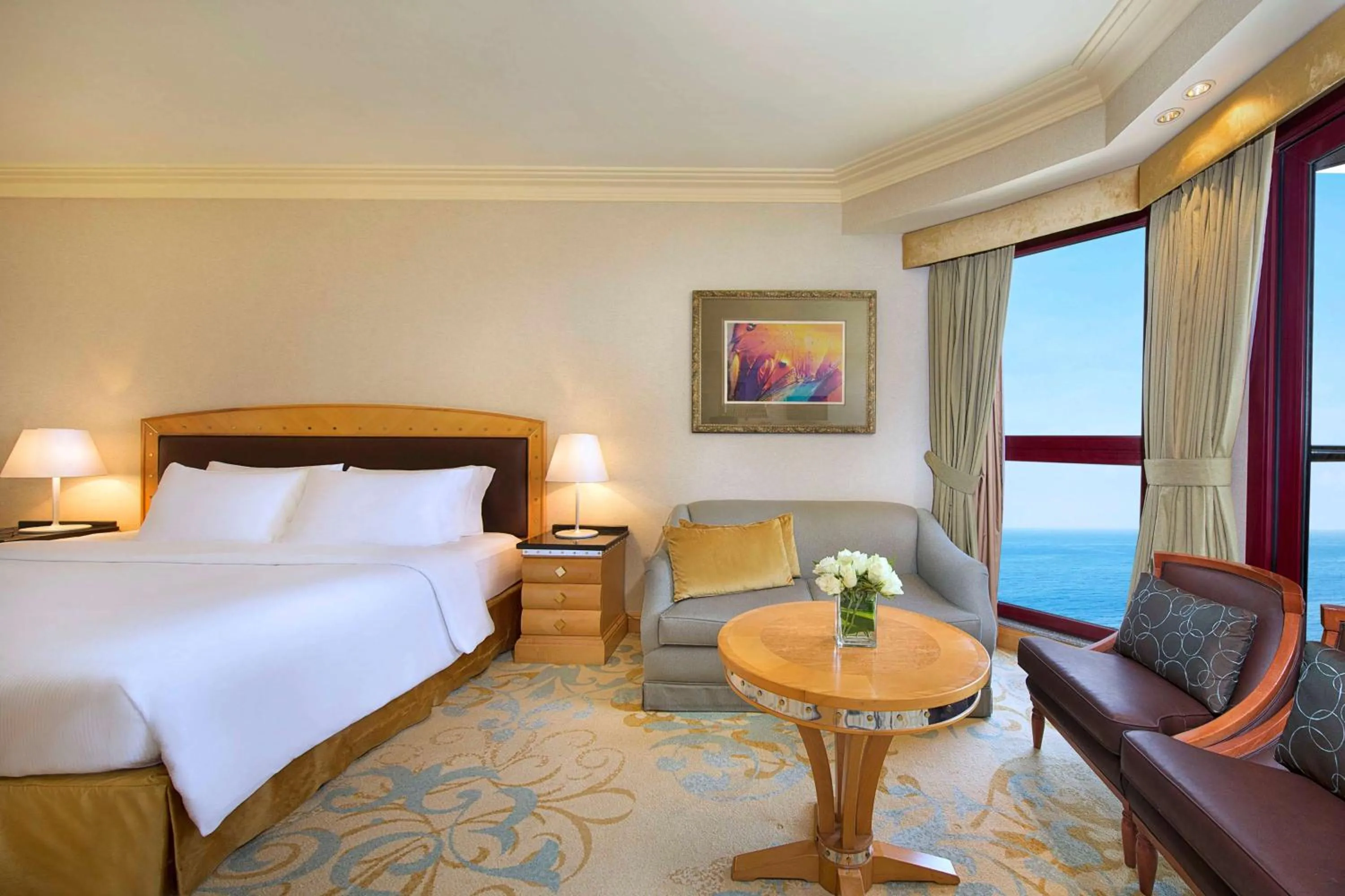 View (from property/room), Bed in Jeddah Hilton