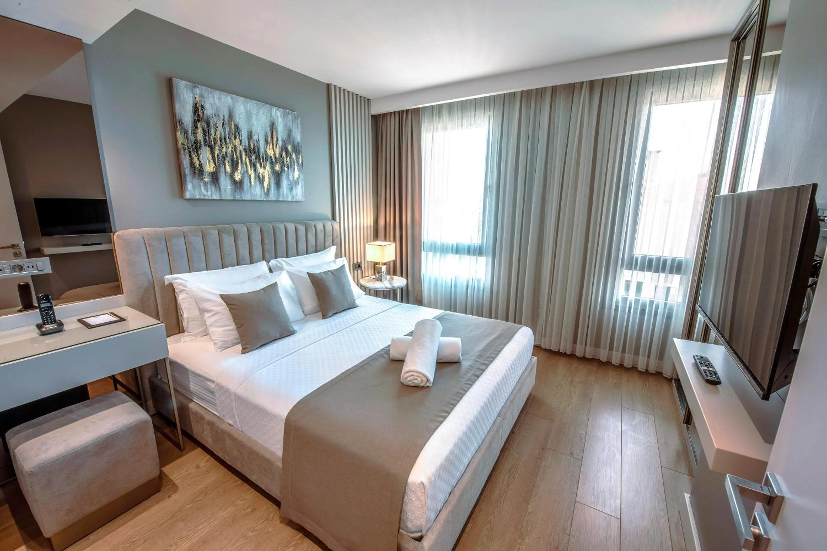 Bedroom, Bed in Valente Suites&Hotel