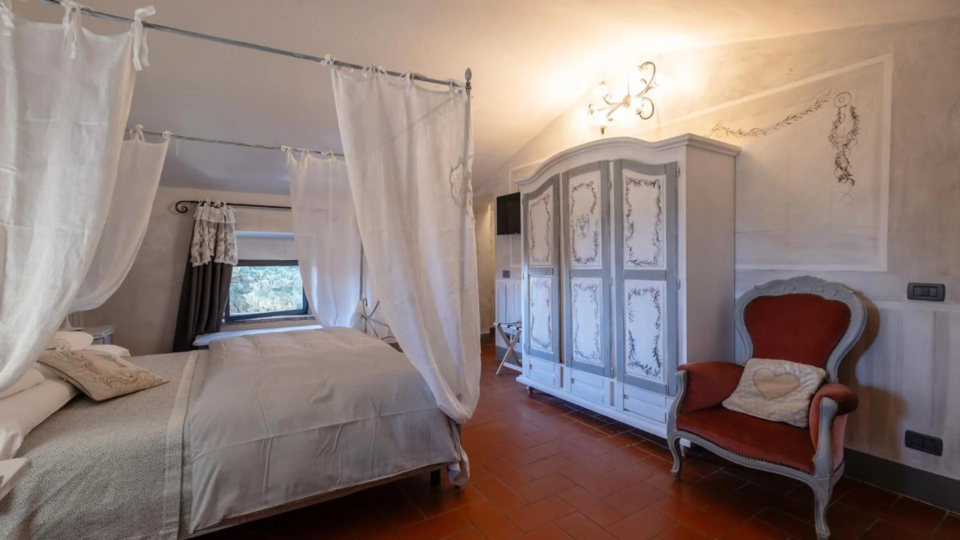 Bedroom, Bed in Il Castagnolo Country B&B