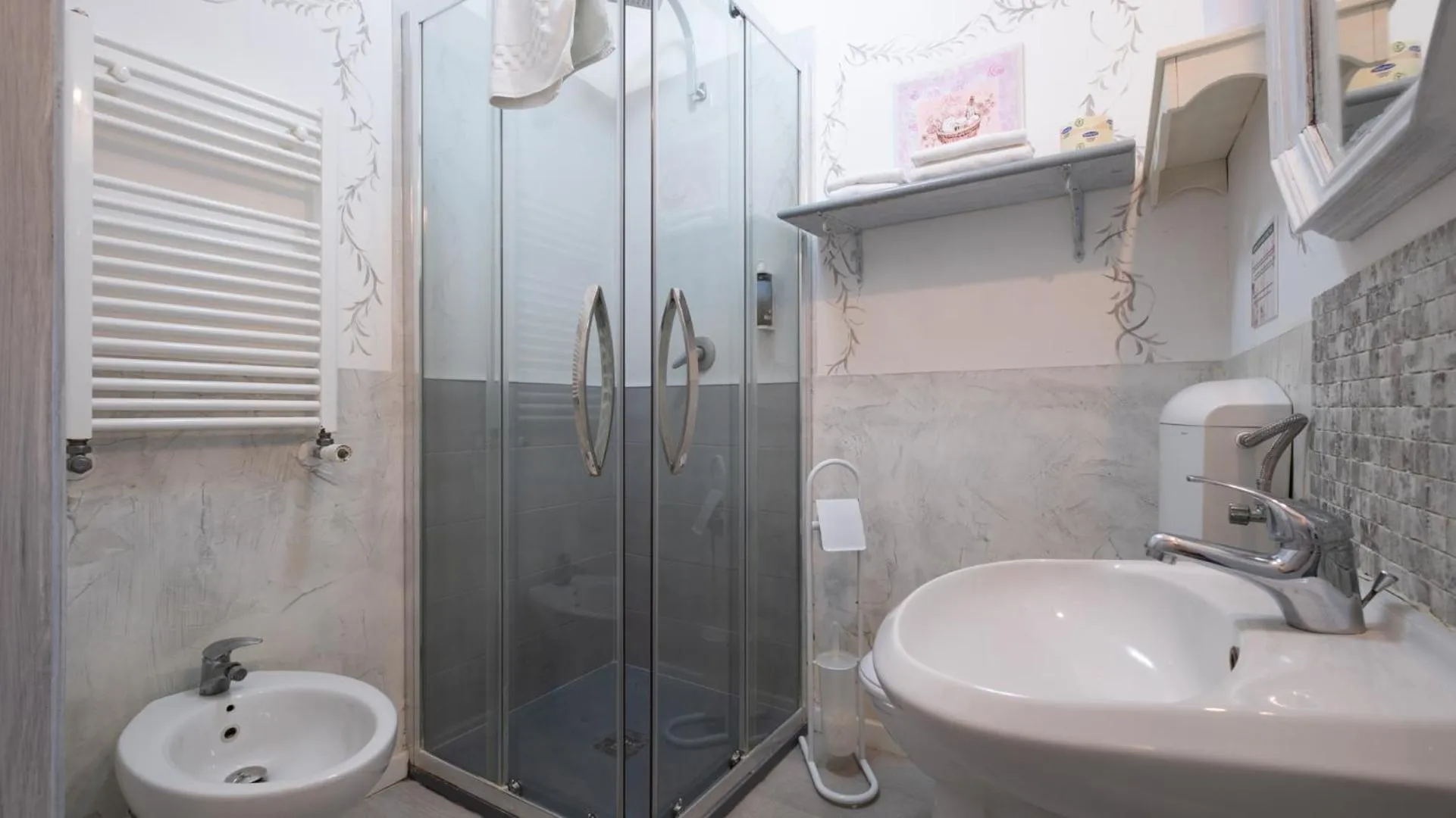 Bathroom in Il Castagnolo Country B&B