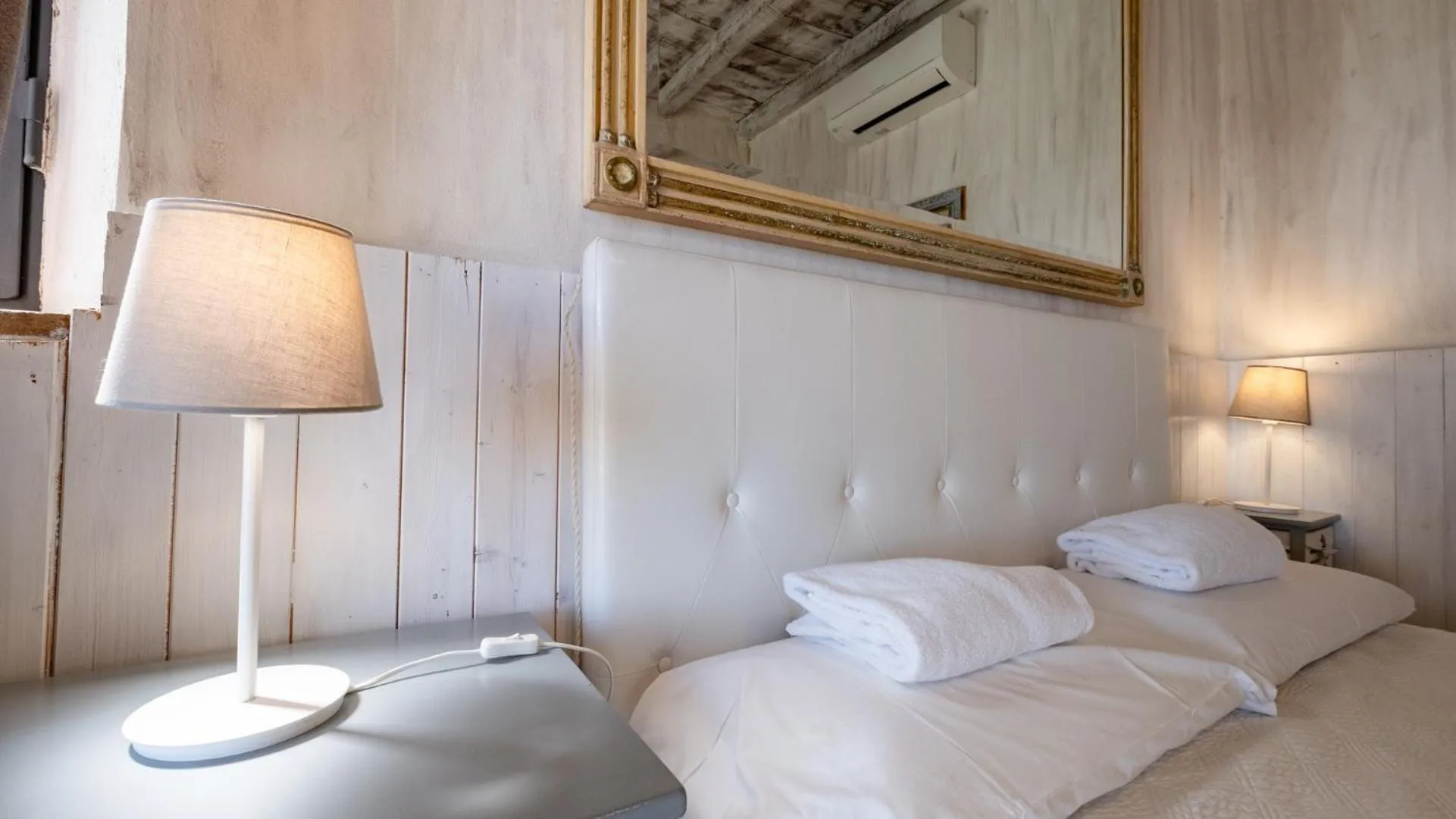 Bedroom, Bed in Il Castagnolo Country B&B