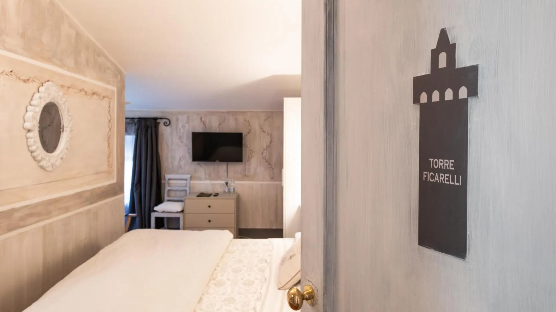 Bedroom, Bed in Il Castagnolo Country B&B