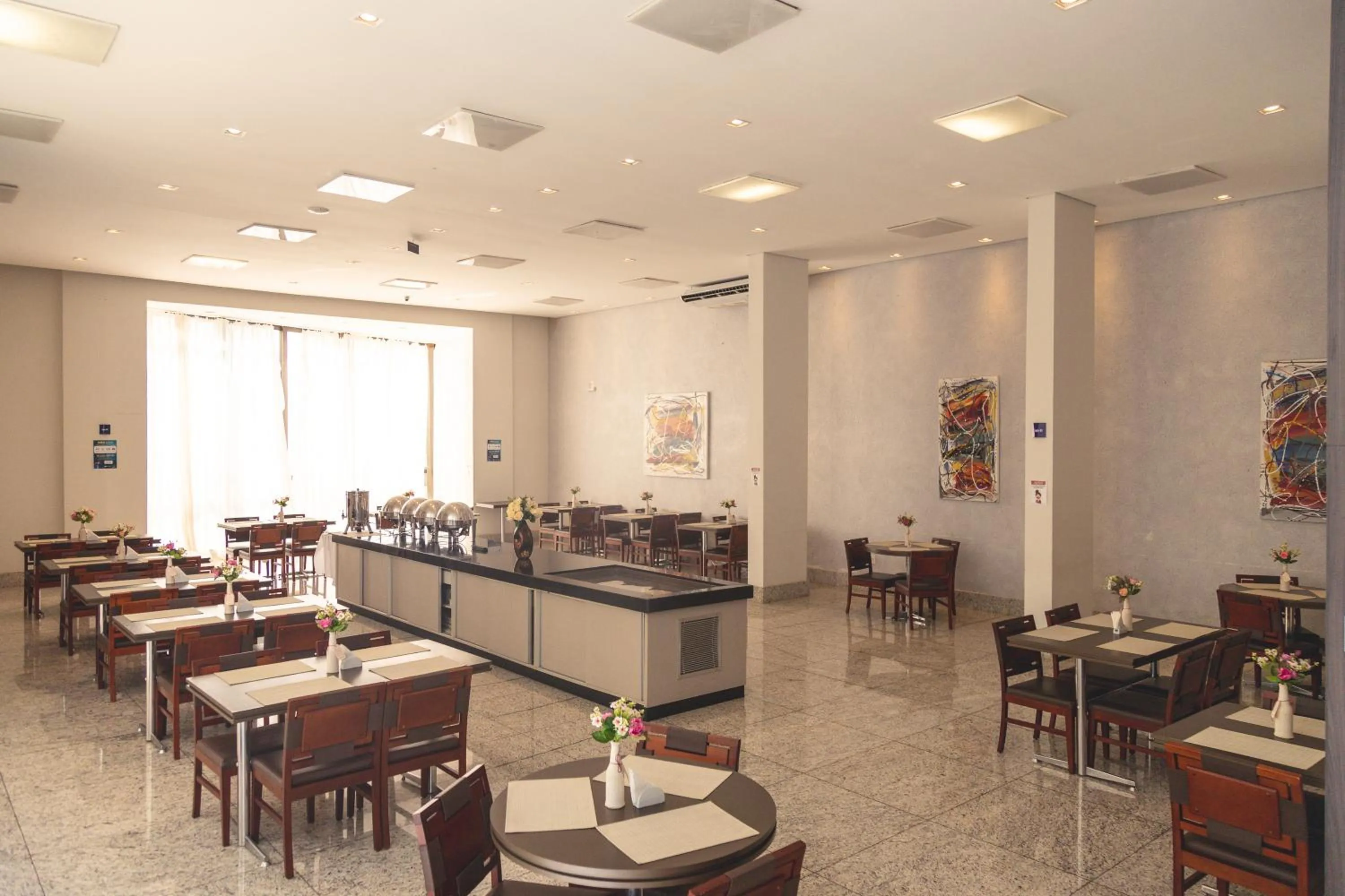 Restaurant/places to eat in Lagoon Prime Hotel