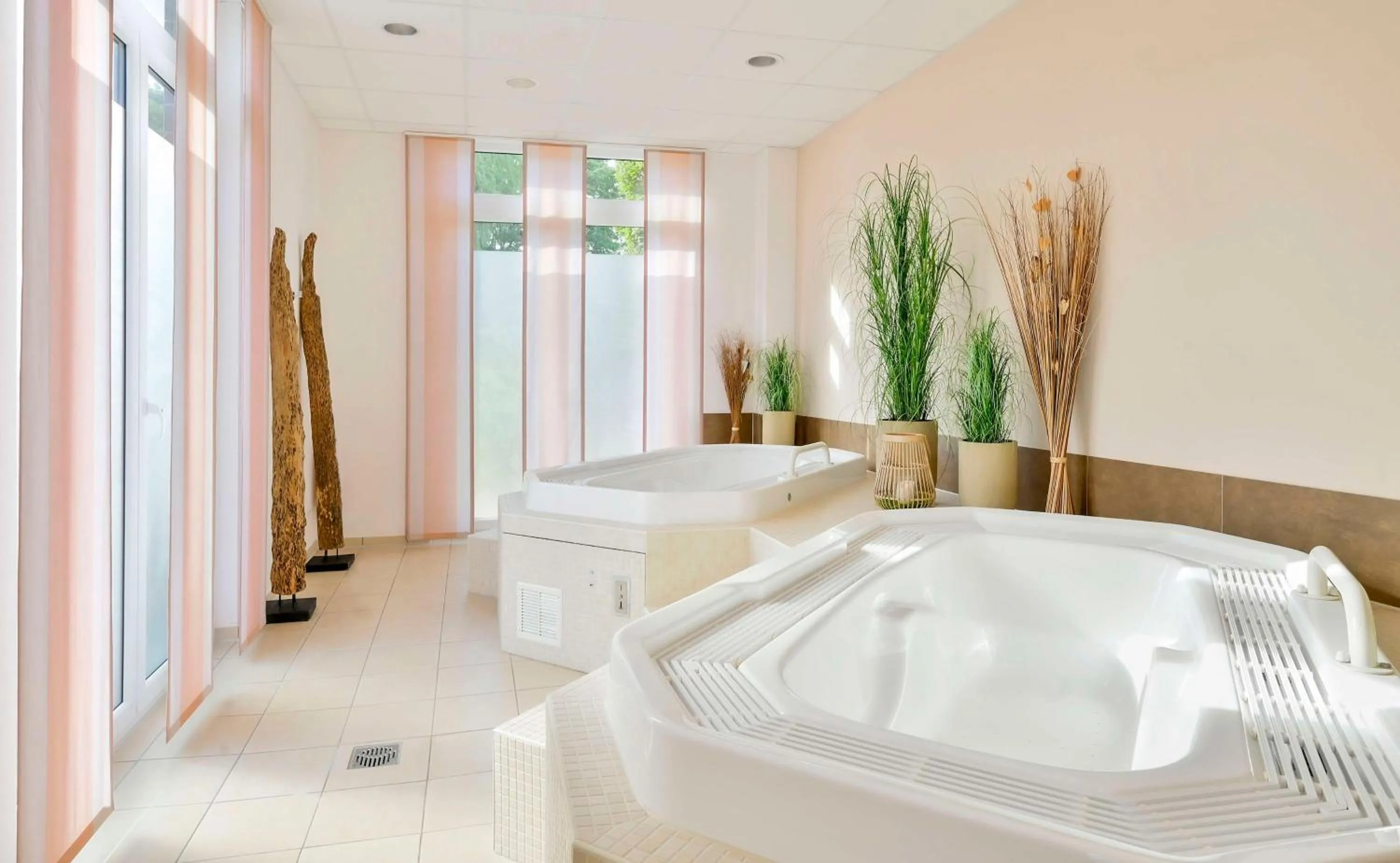 Pool view in Best Western Plus Hotel Papenburg