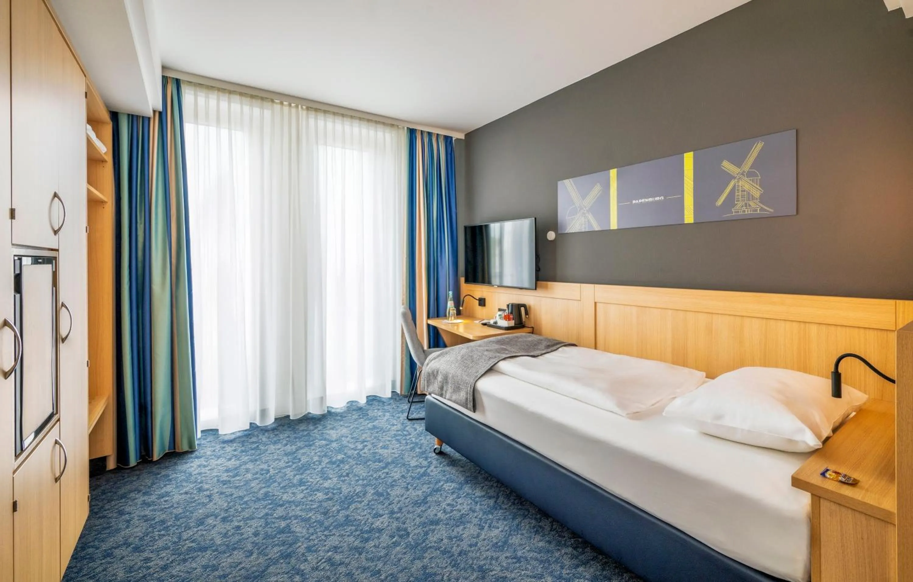 Photo of the whole room, Bed in Best Western Plus Hotel Papenburg