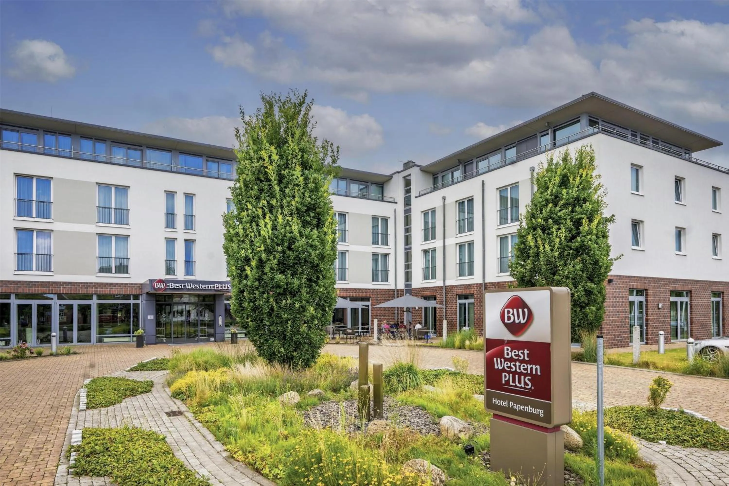 Property building in Best Western Plus Hotel Papenburg