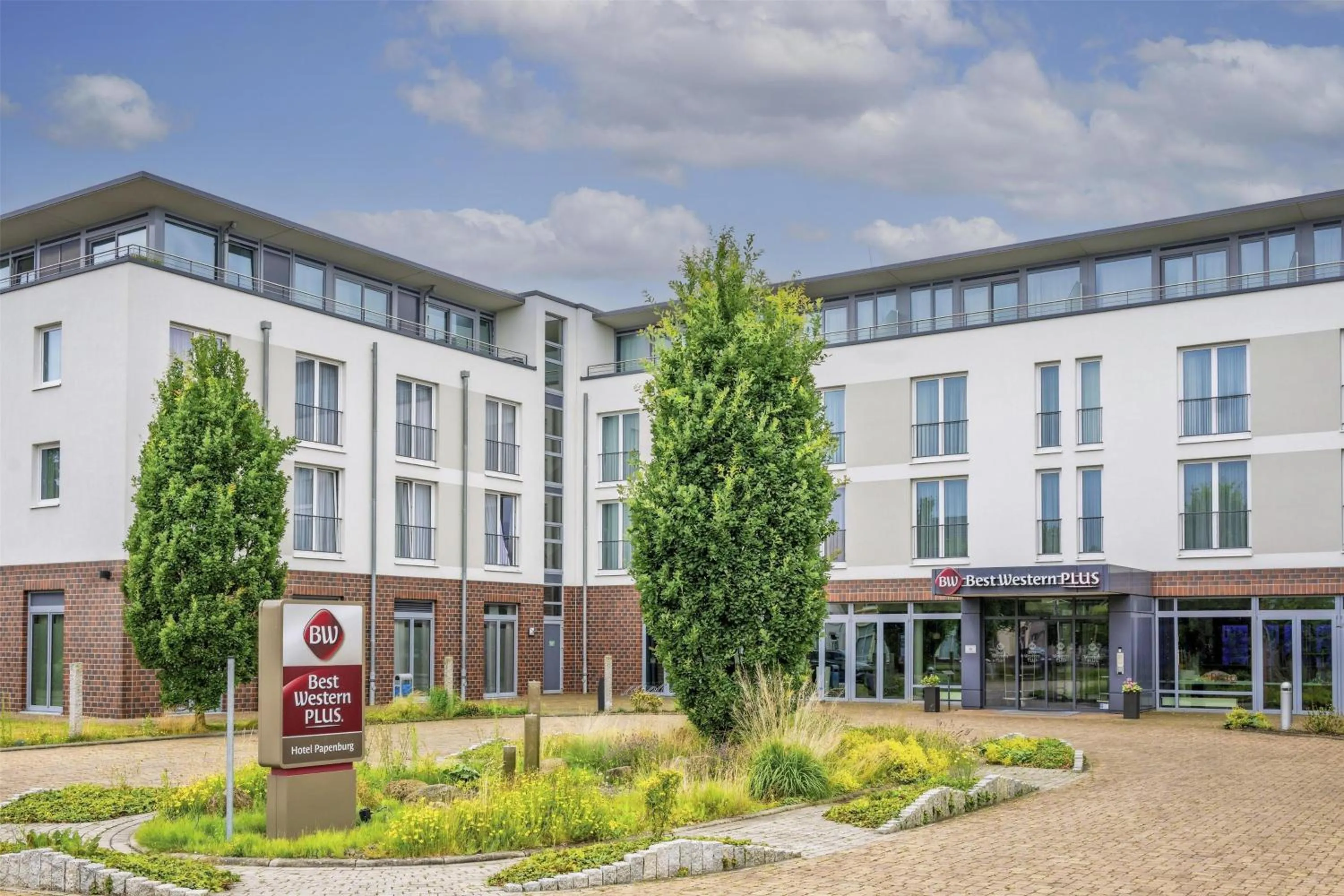 Property building in Best Western Plus Hotel Papenburg