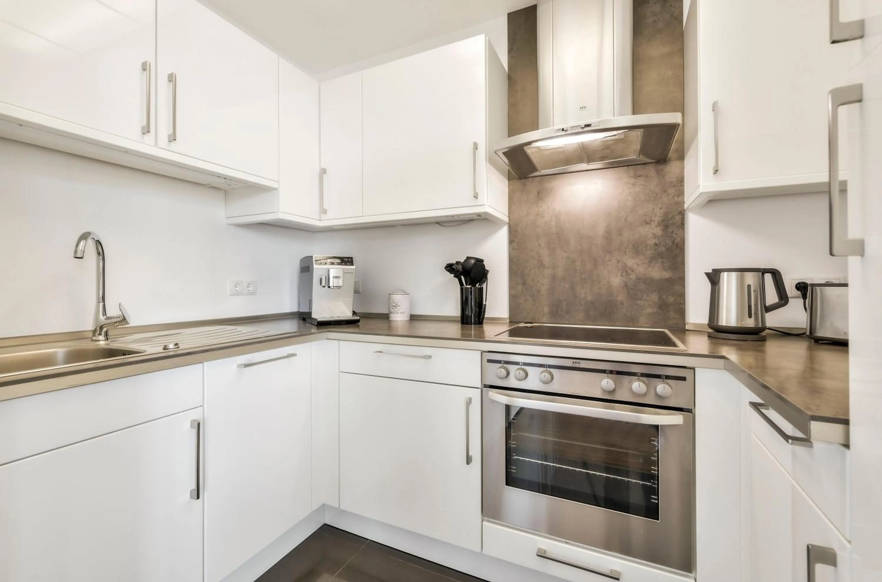 Kitchen or kitchenette in Best Western Plus Hotel Papenburg