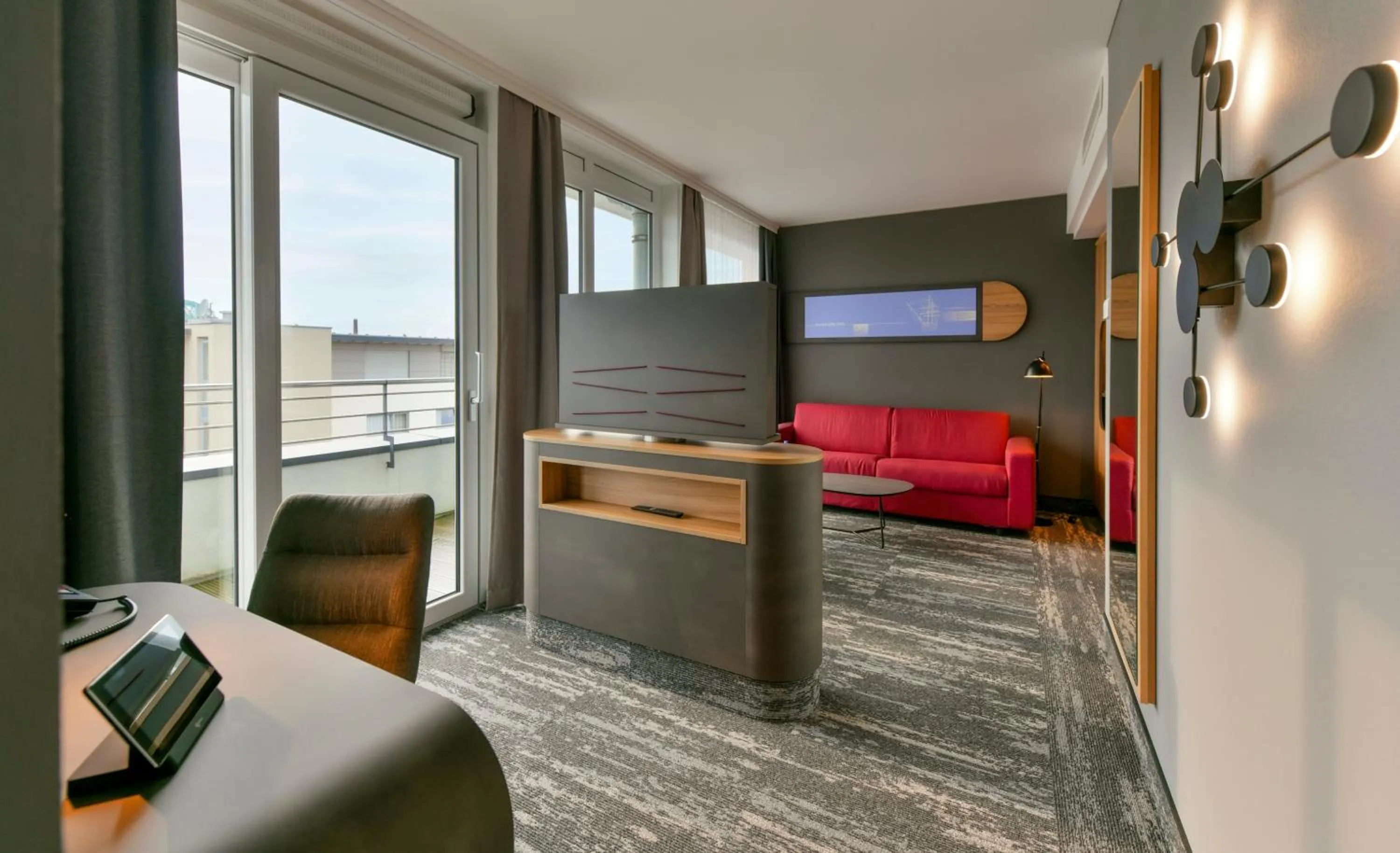 Photo of the whole room, Bed in Best Western Plus Hotel Papenburg