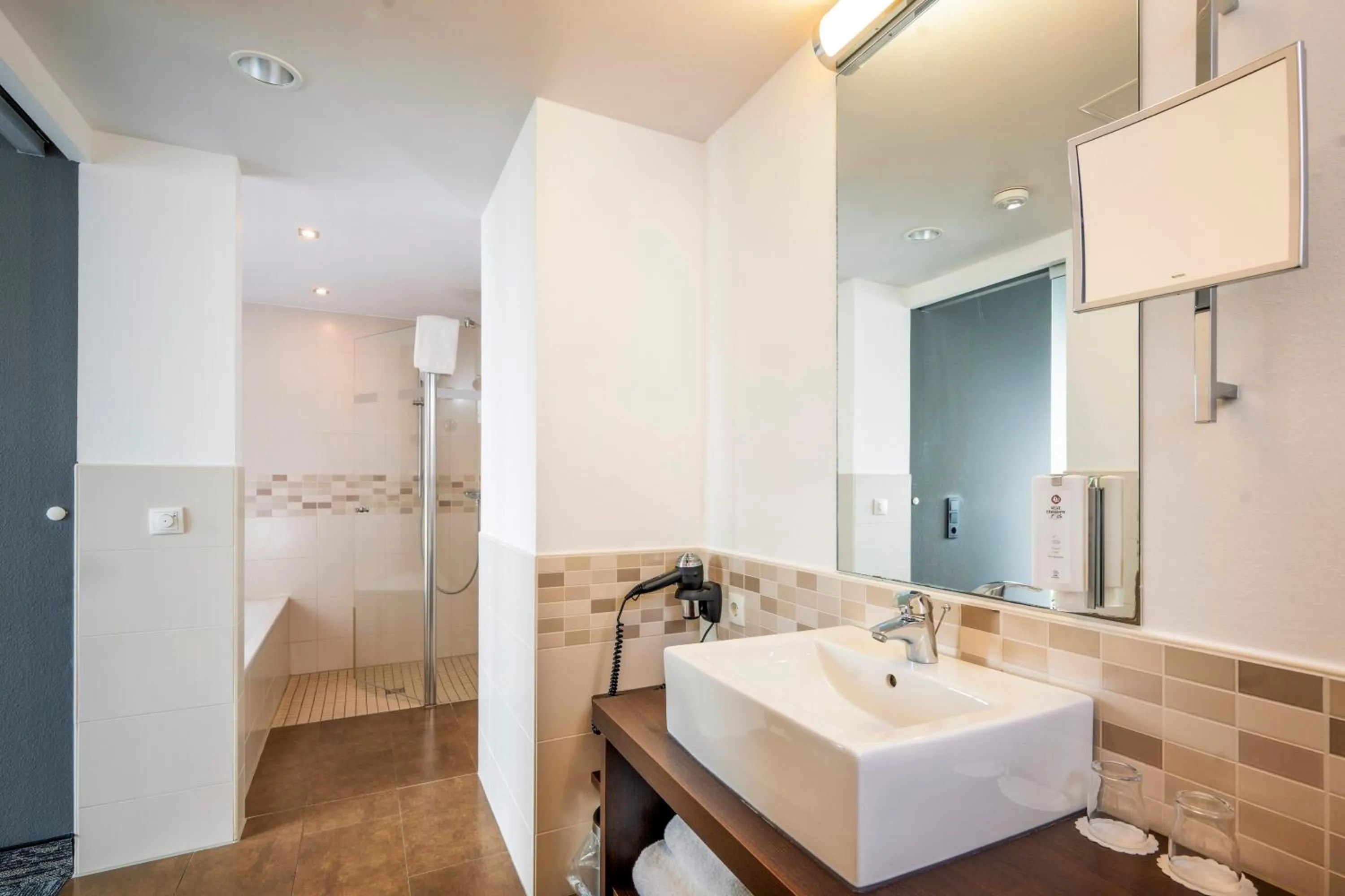 Bathroom in Best Western Plus Hotel Papenburg