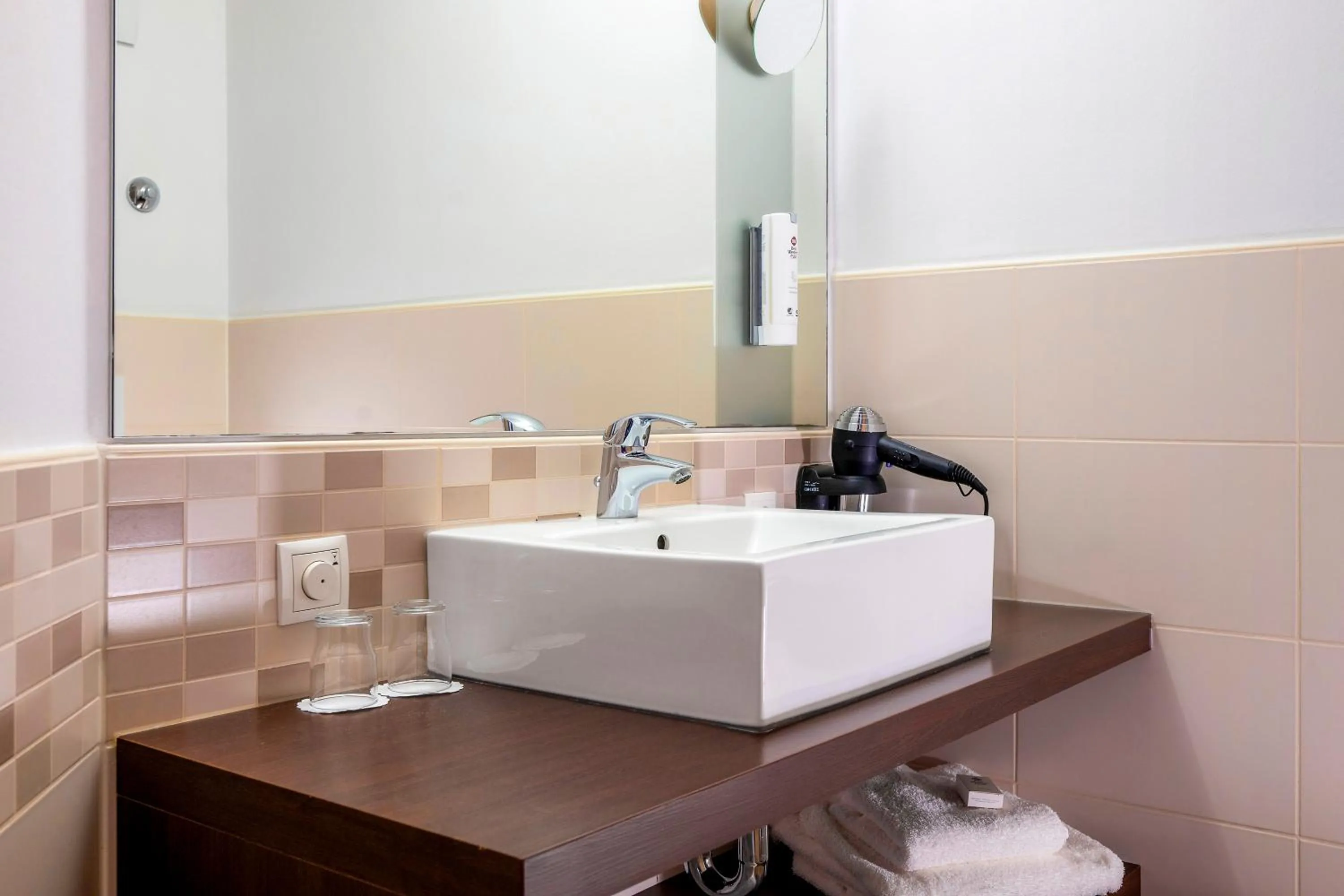 Bathroom in Best Western Plus Hotel Papenburg