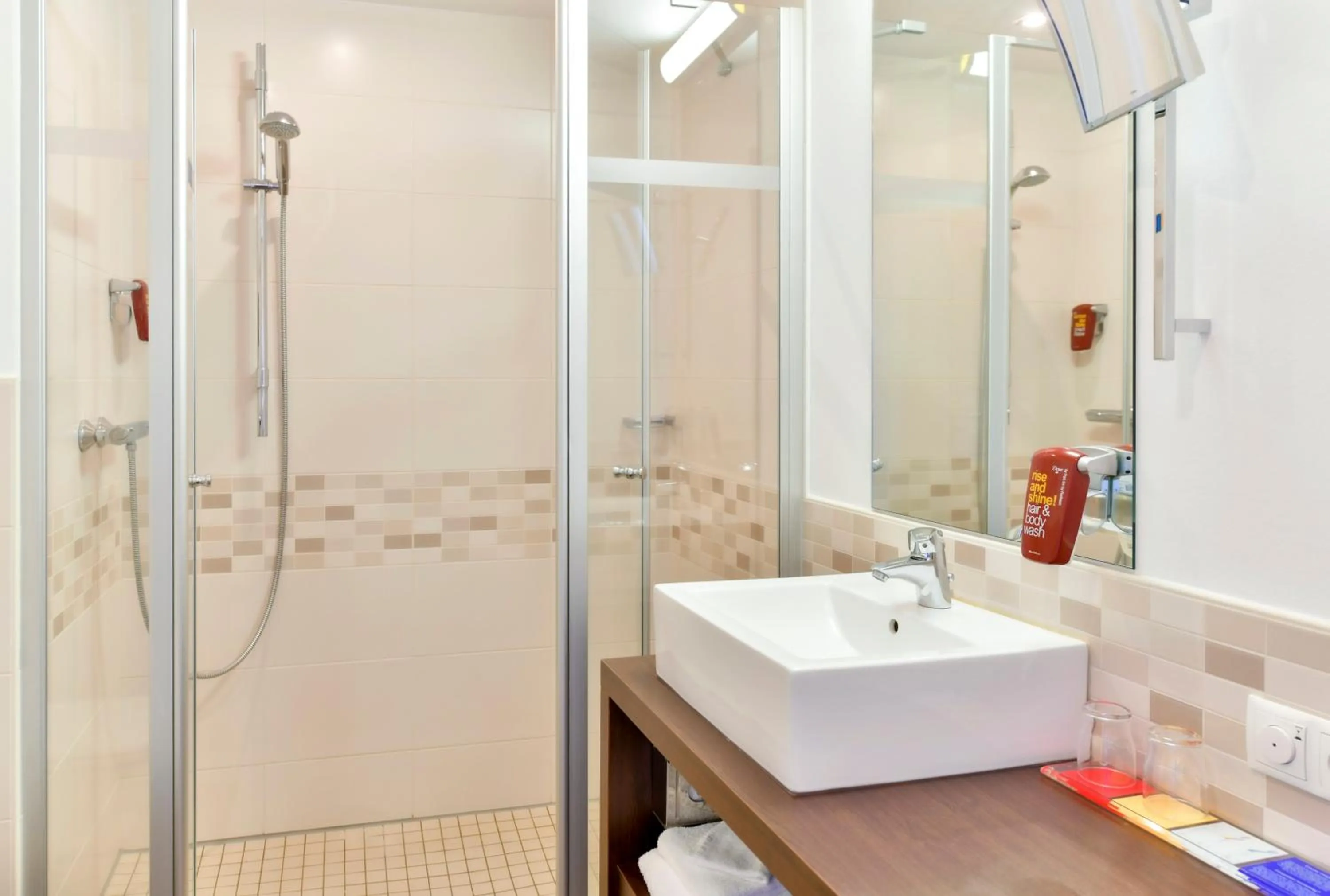 Toilet in Best Western Plus Hotel Papenburg