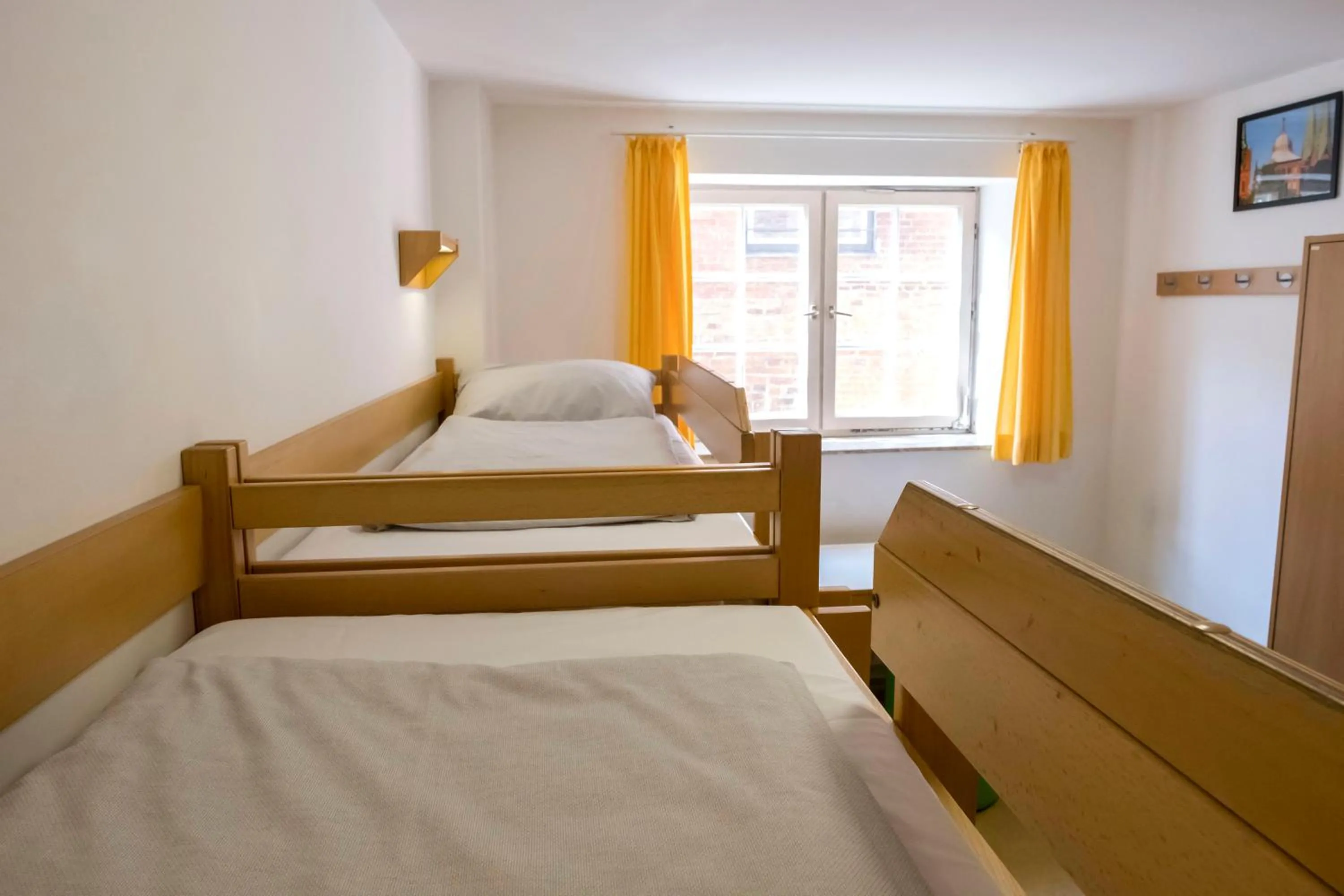 Quadruple Room with Shared Bathroom in Jugendherberge Lübeck Altstadt