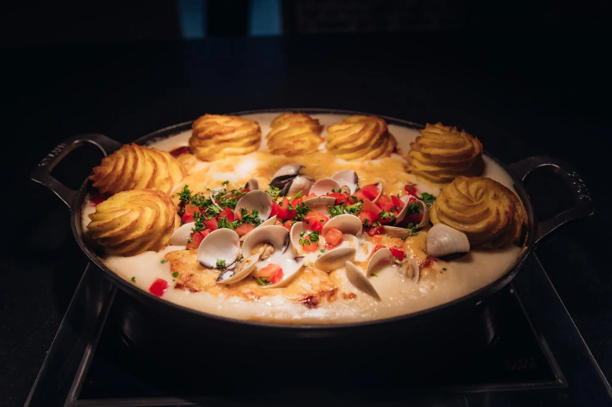 Restaurant/places to eat in Theater Hotel