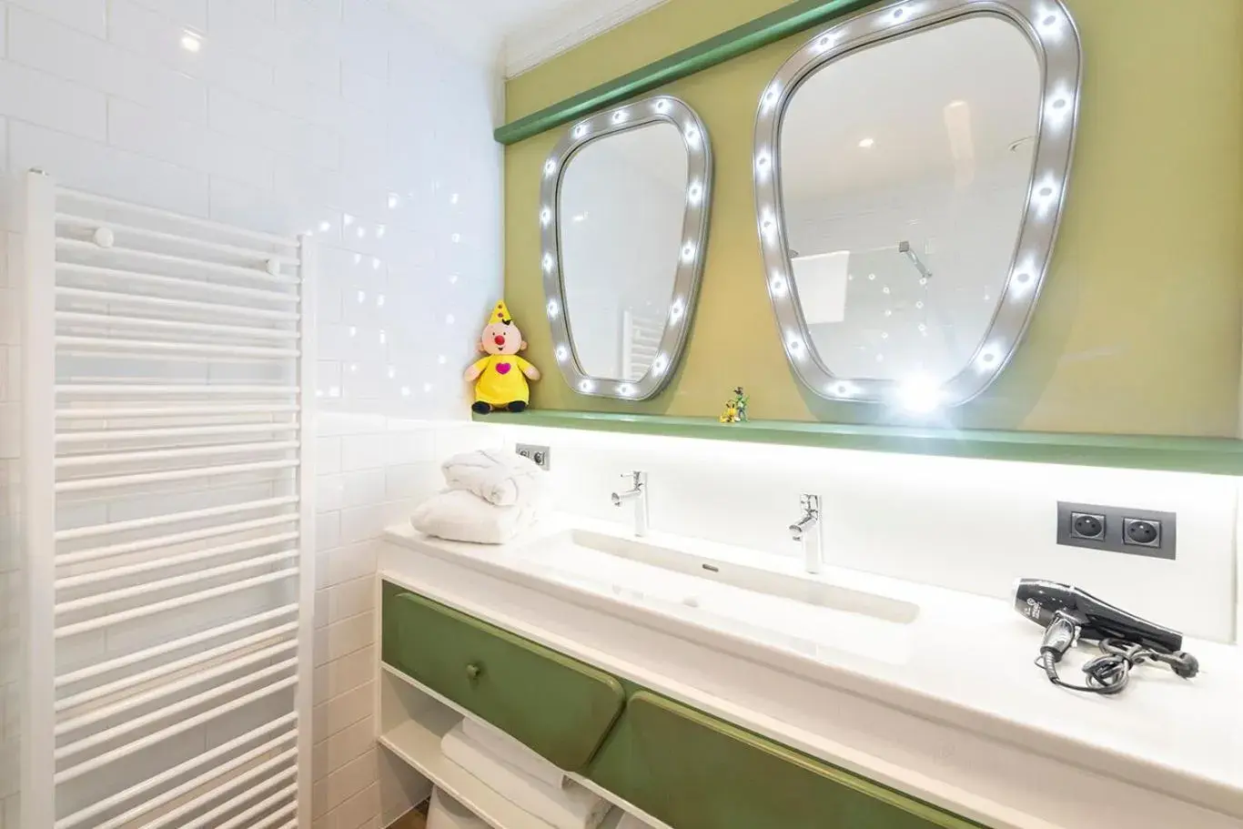 Standard Quadruple Room in Theater Hotel Standard Quadruple Room in Theater Hotel