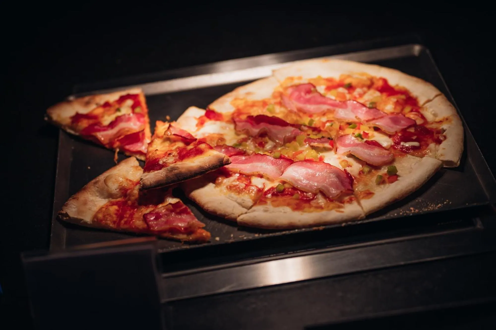 Restaurant/places to eat in Theater Hotel