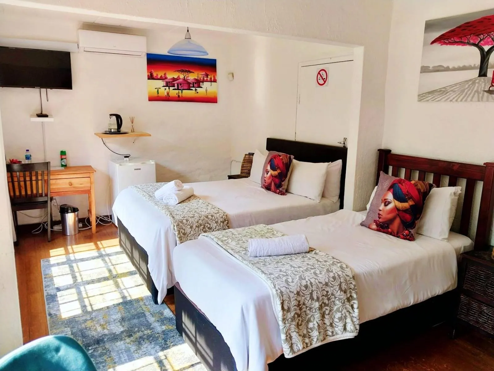 Photo of the whole room, Bed in Libra Lodge & Spa - Randburg, Johannesburg