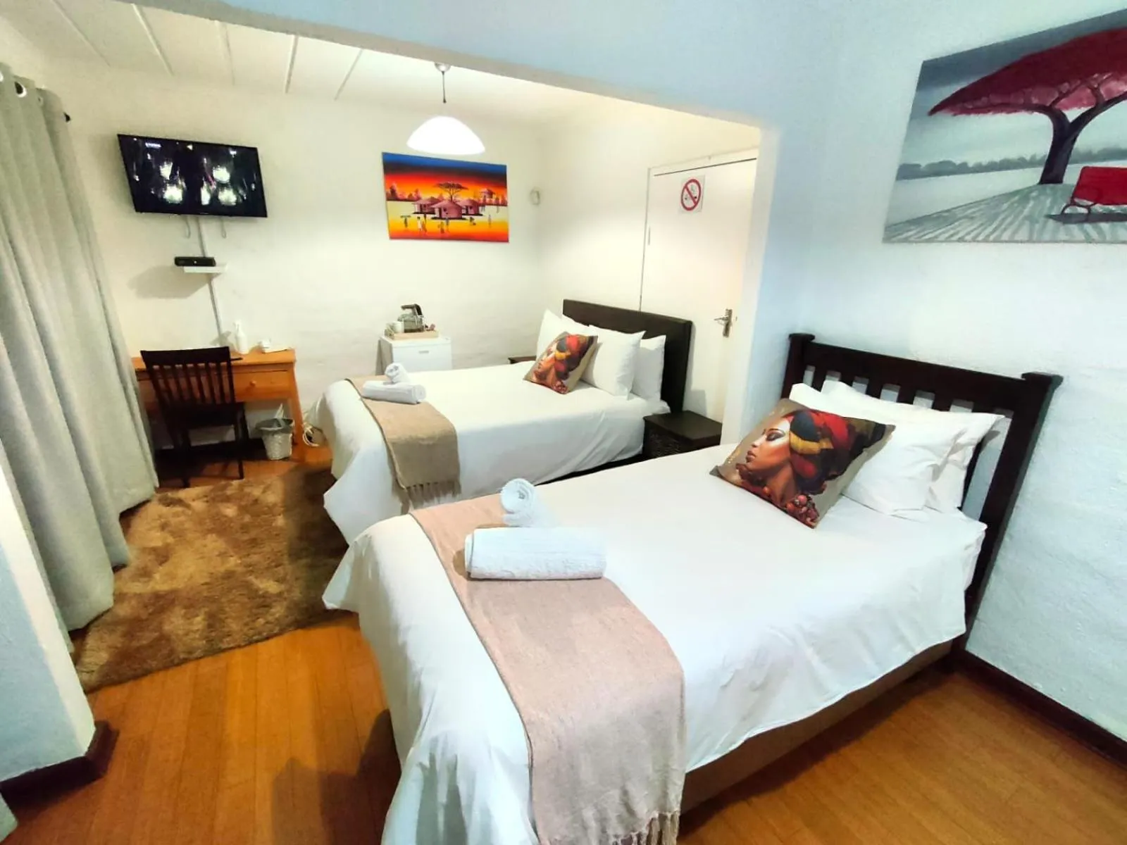 Photo of the whole room, Bed in Libra Lodge & Spa - Randburg, Johannesburg