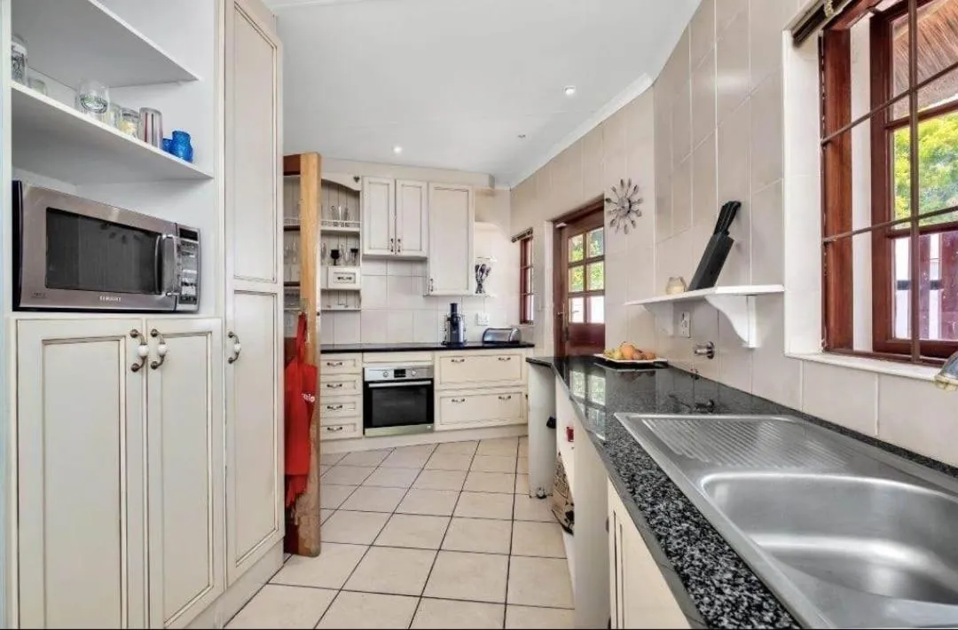 Communal kitchen in Libra Lodge & Spa - Randburg, Johannesburg