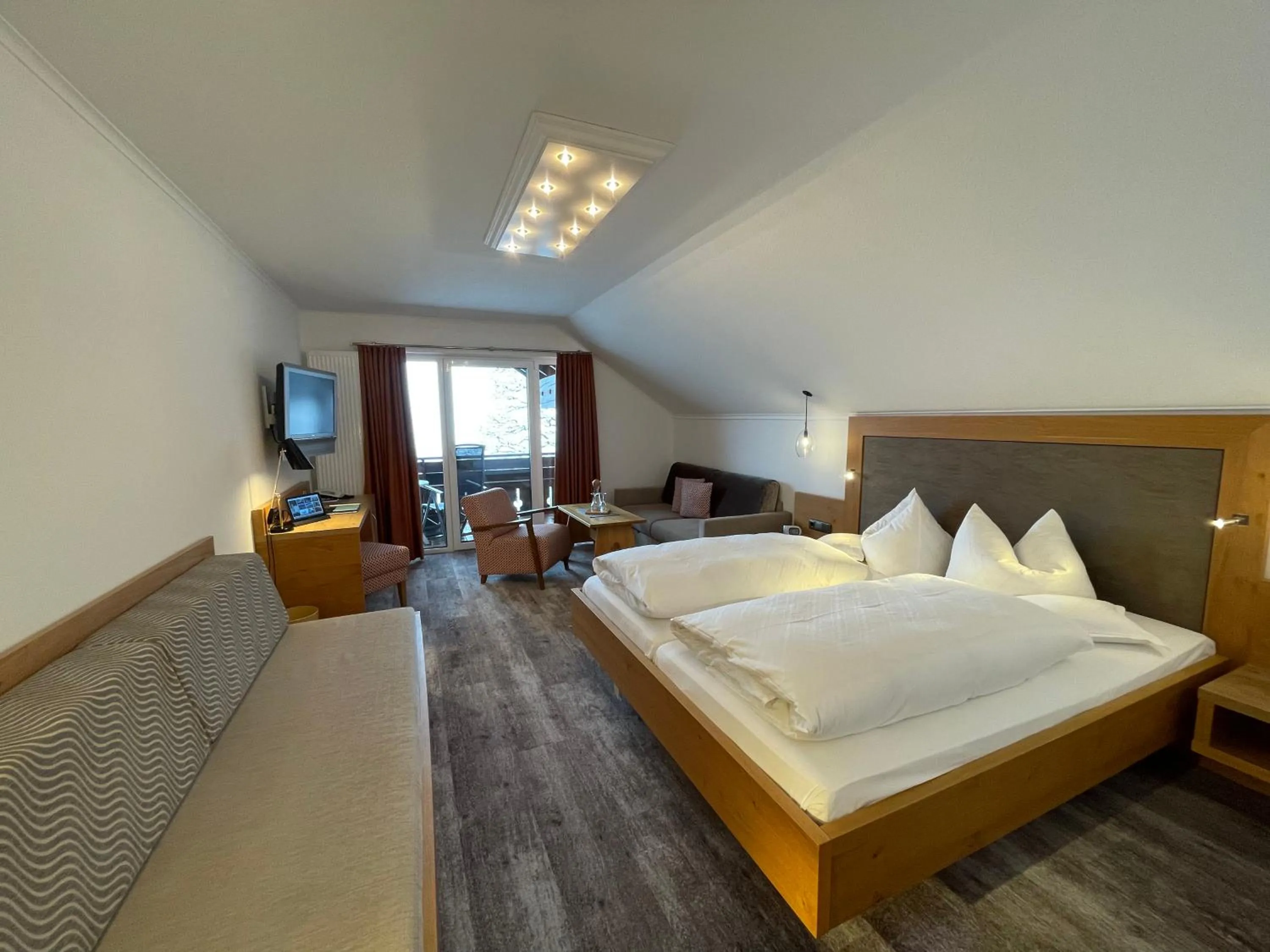 Photo of the whole room, Bed in Wohlfühlhotel Berwanger Hof