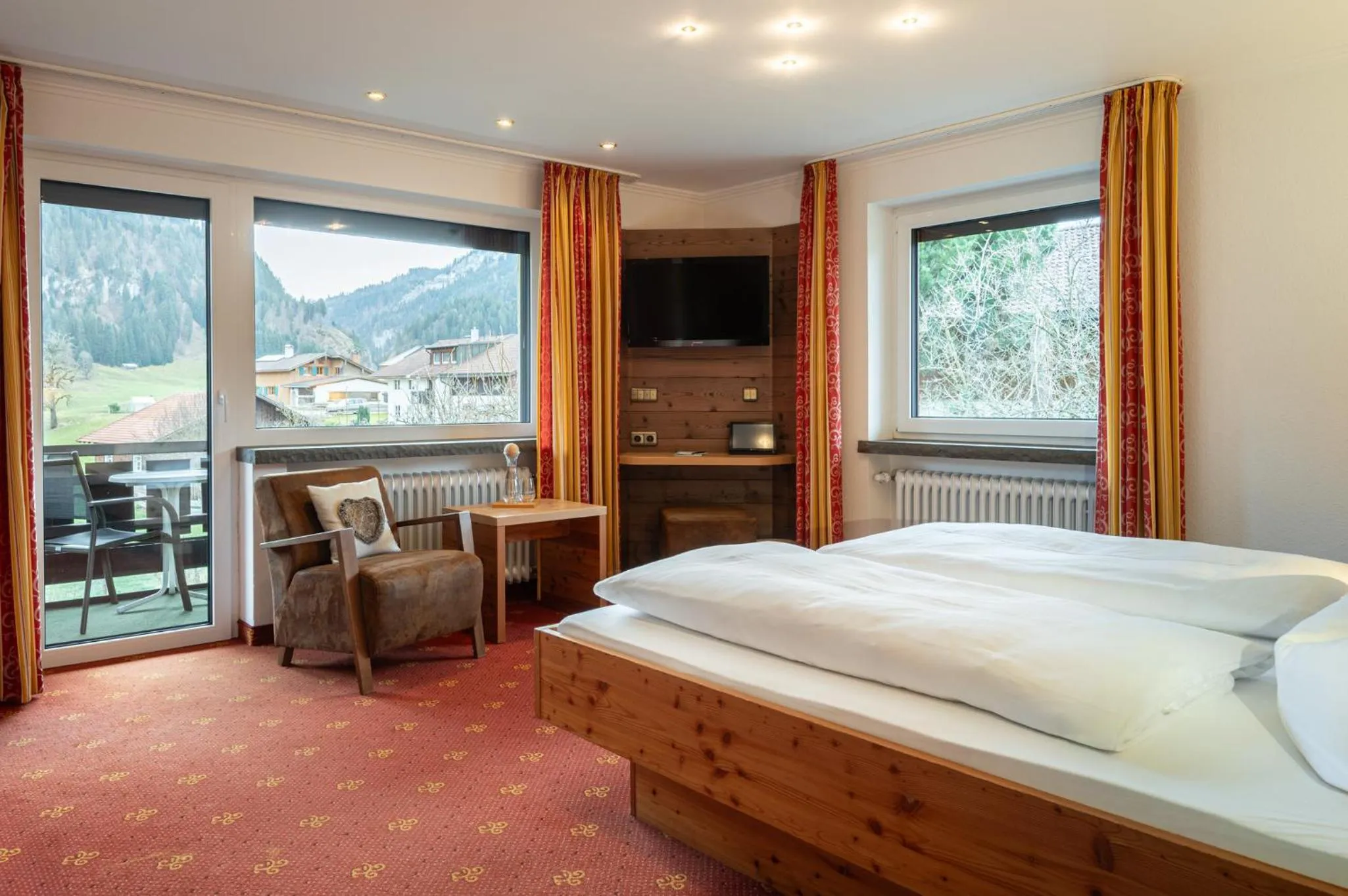 Photo of the whole room, Bed in Wohlfühlhotel Berwanger Hof