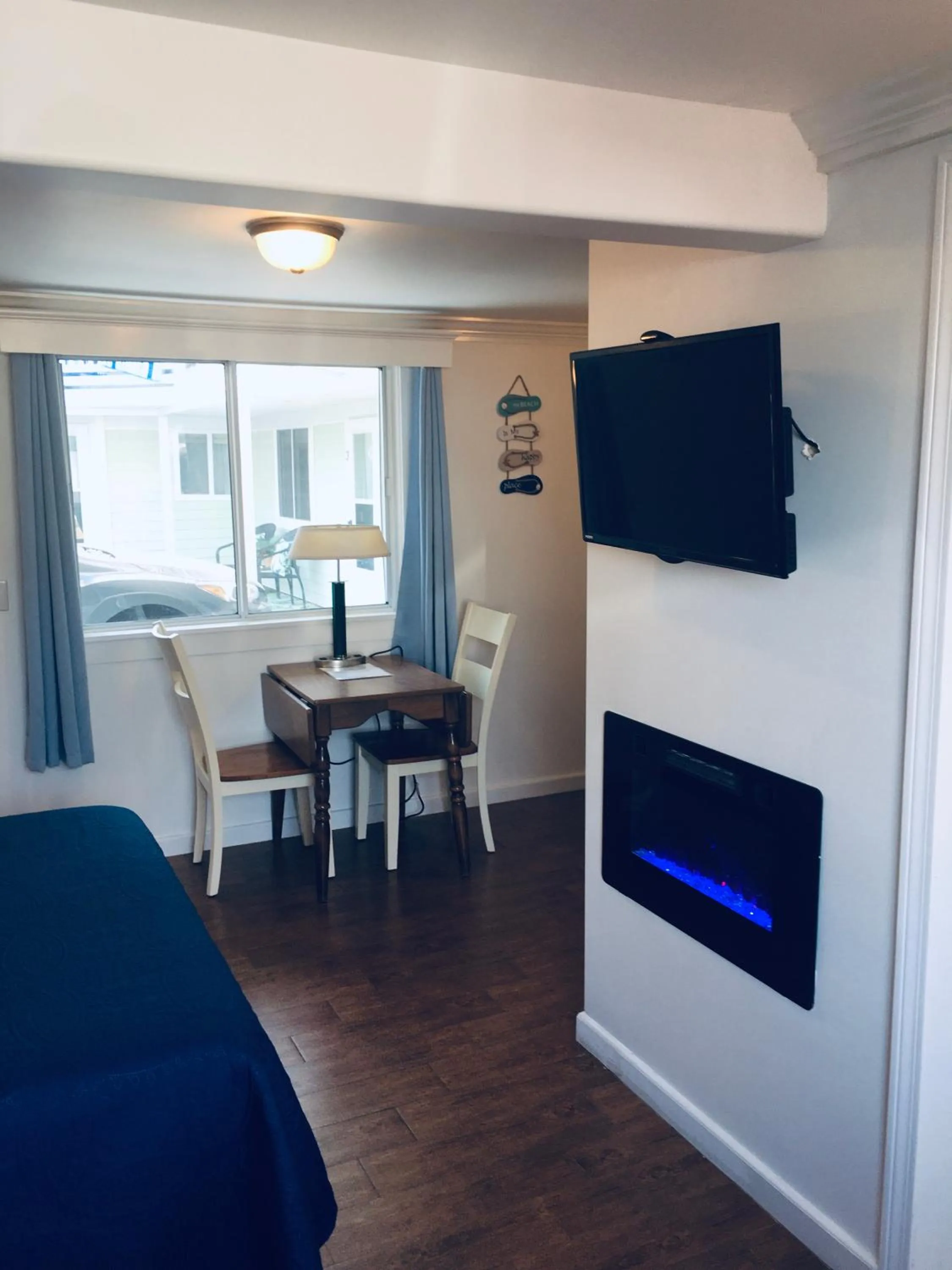 Dining area in White Cap Village Unit 6