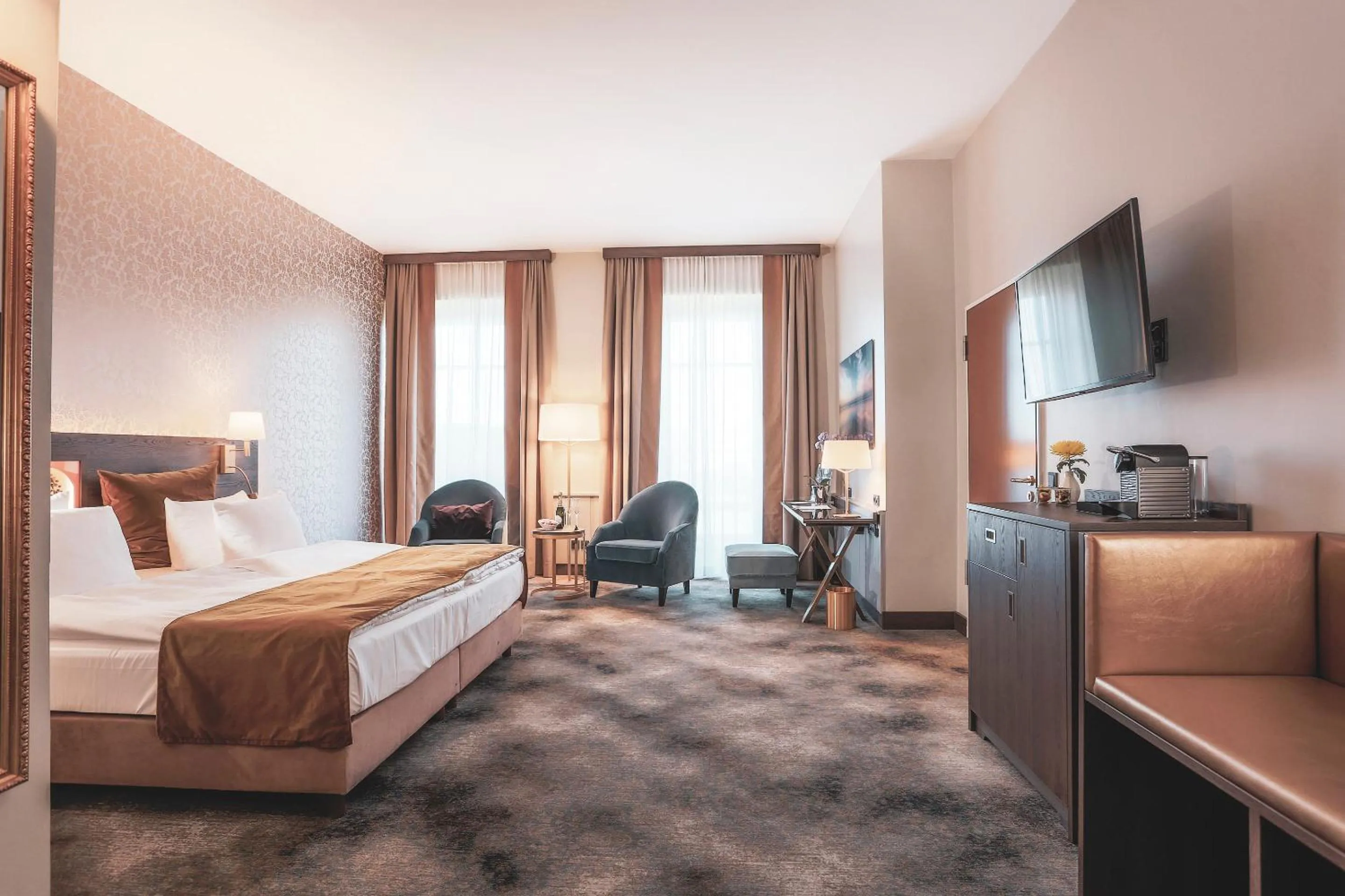 Photo of the whole room, Bed in SCHLOSS Fleesensee