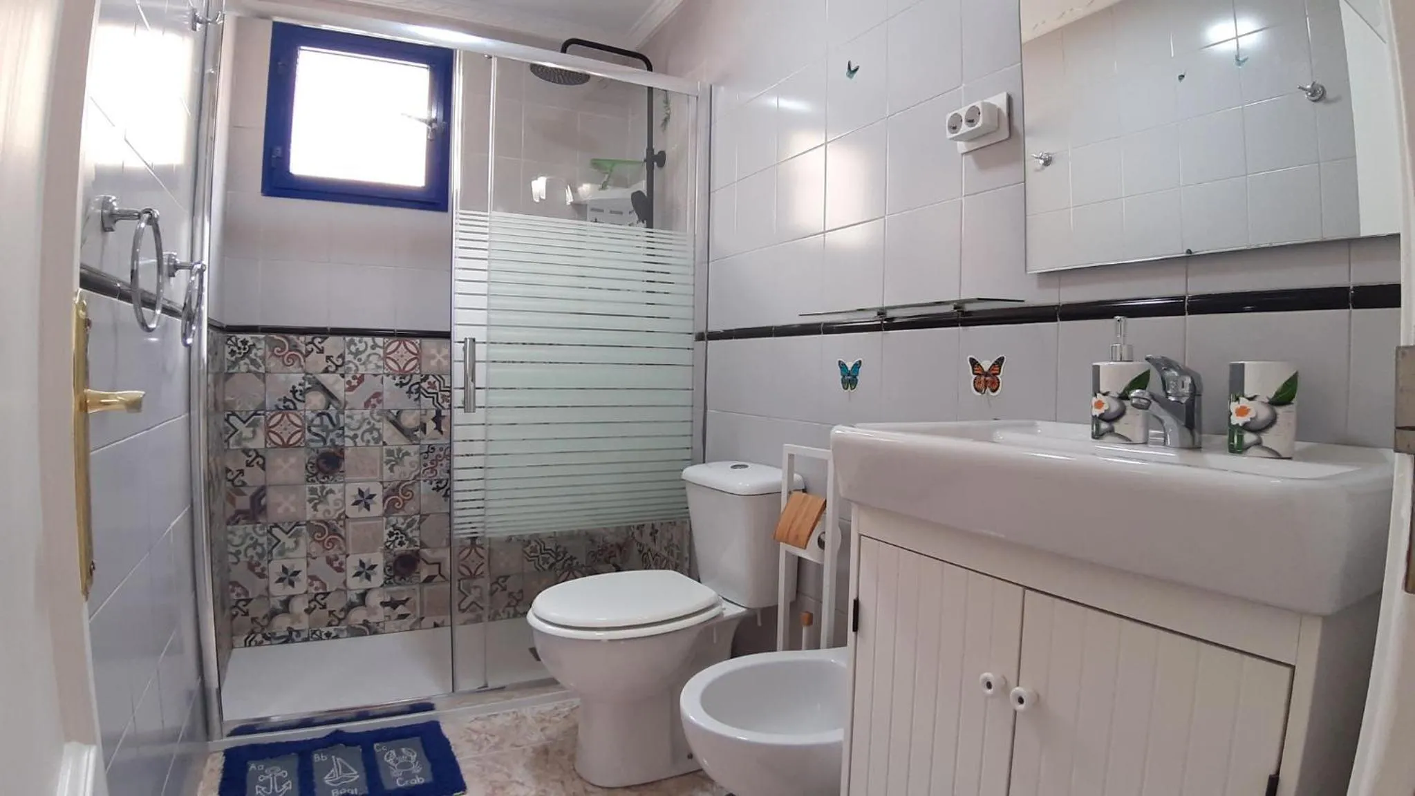 Toilet in Charming 3-Bedroom Apartment in Corralejo, Lanzarote