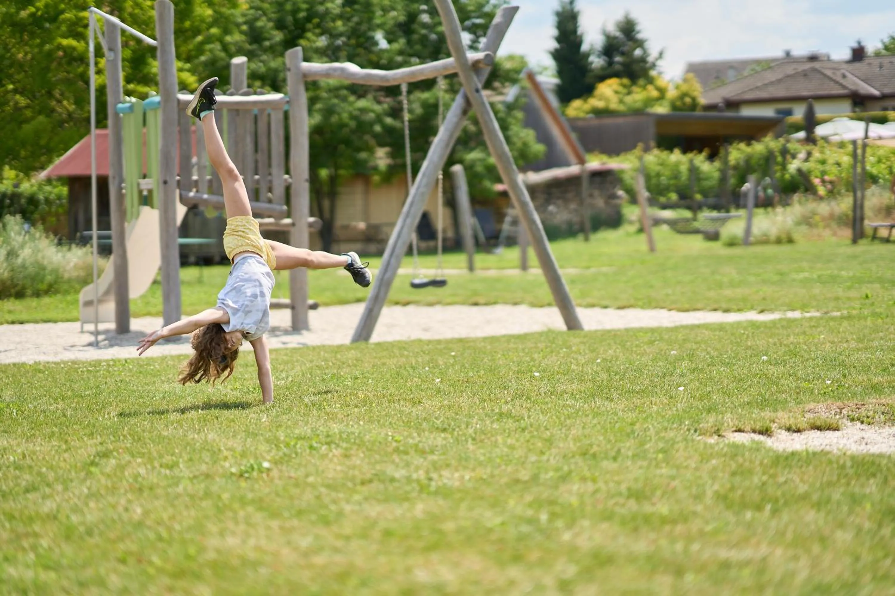 Children play ground in ad vineas Gästehaus Nikolaihof-Hotel Garni