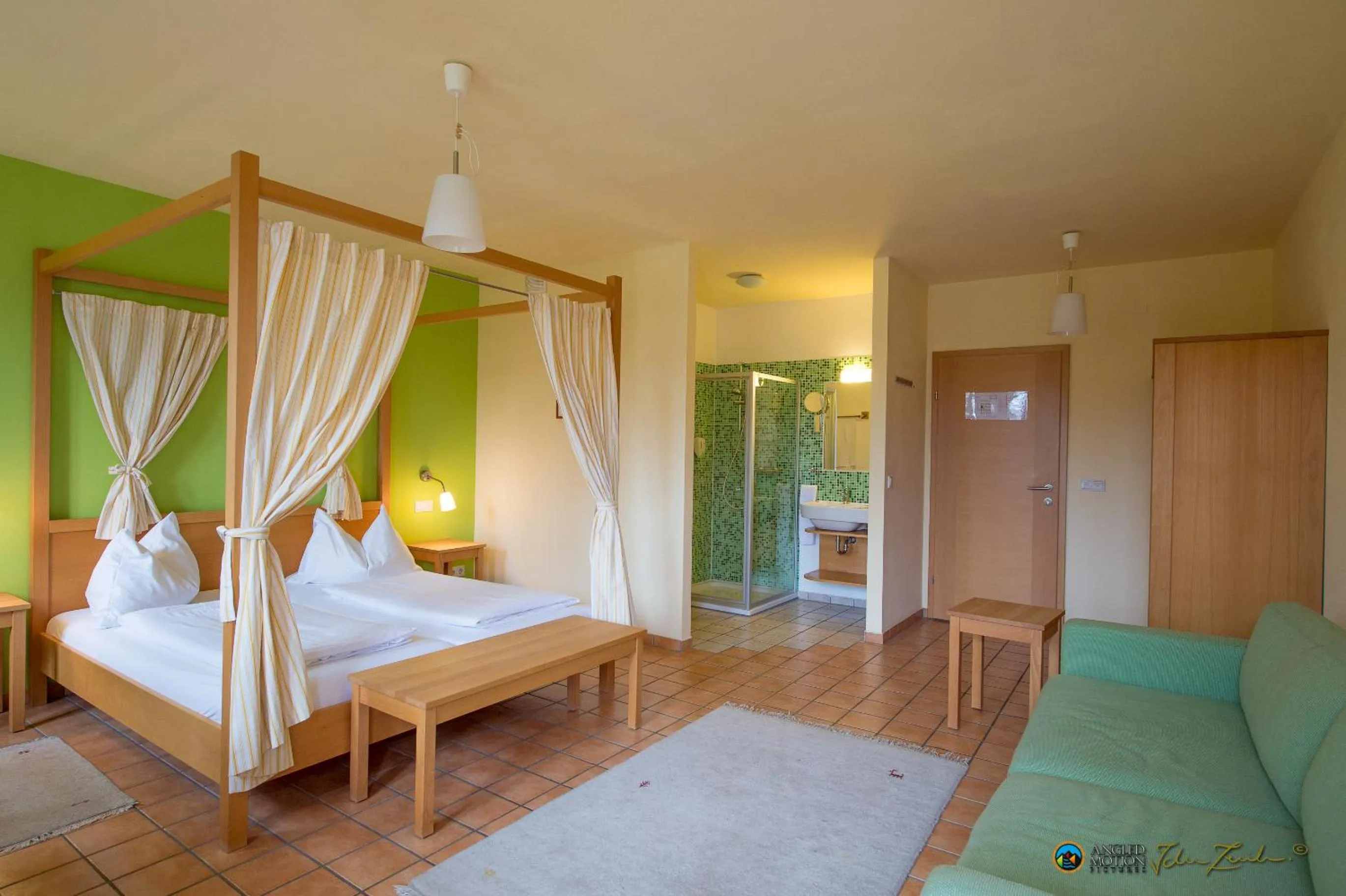 Photo of the whole room in ad vineas Gästehaus Nikolaihof-Hotel Garni