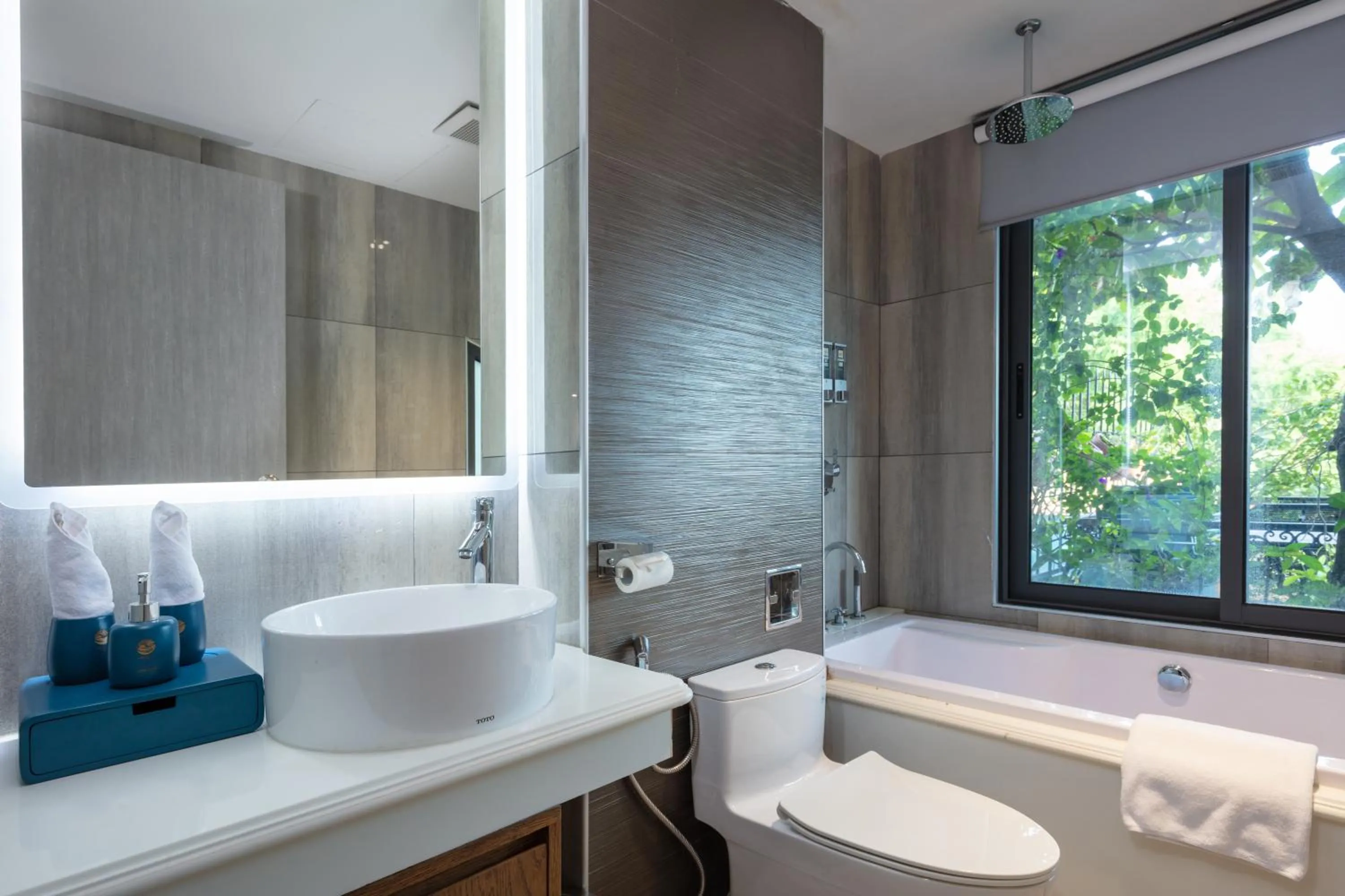 Oriana Hotel & Apartment