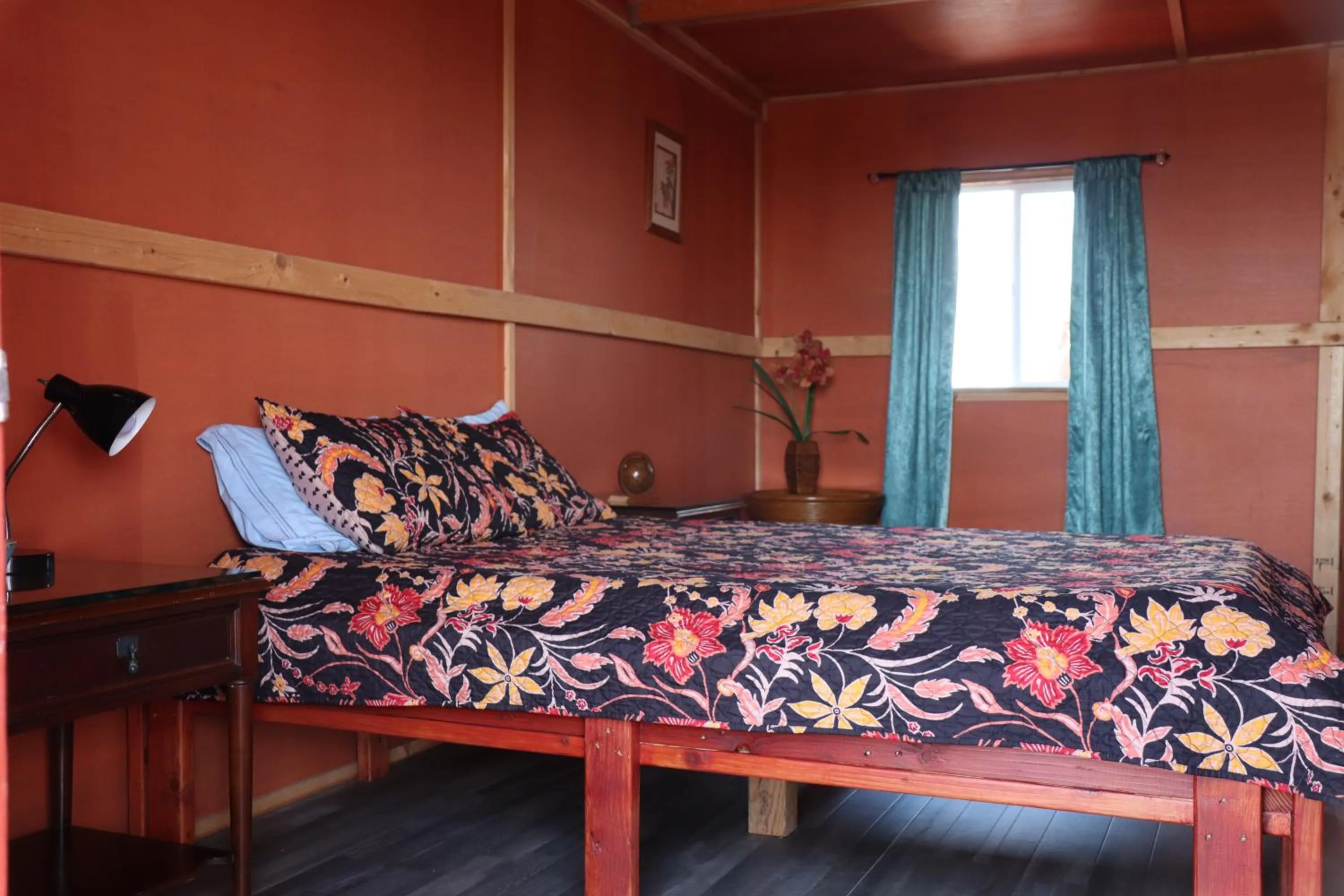 Bed in Open Gate Hostel Hawaii