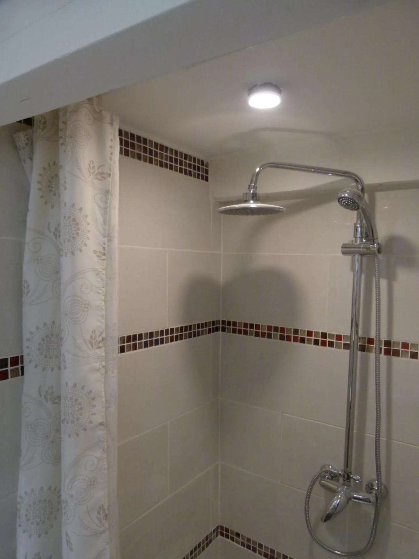 Bathroom in chambre campagnarde