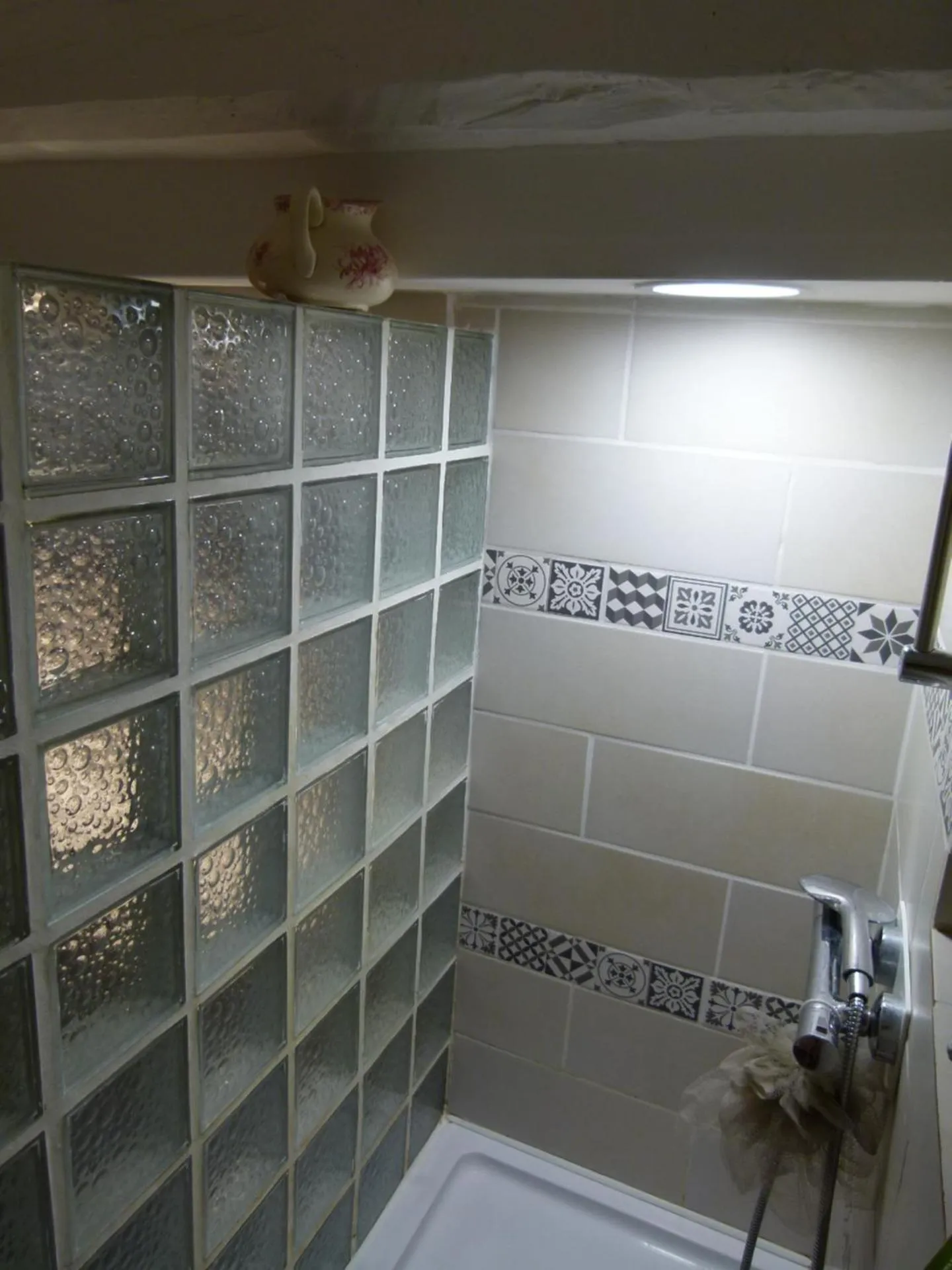 Bathroom in chambre campagnarde