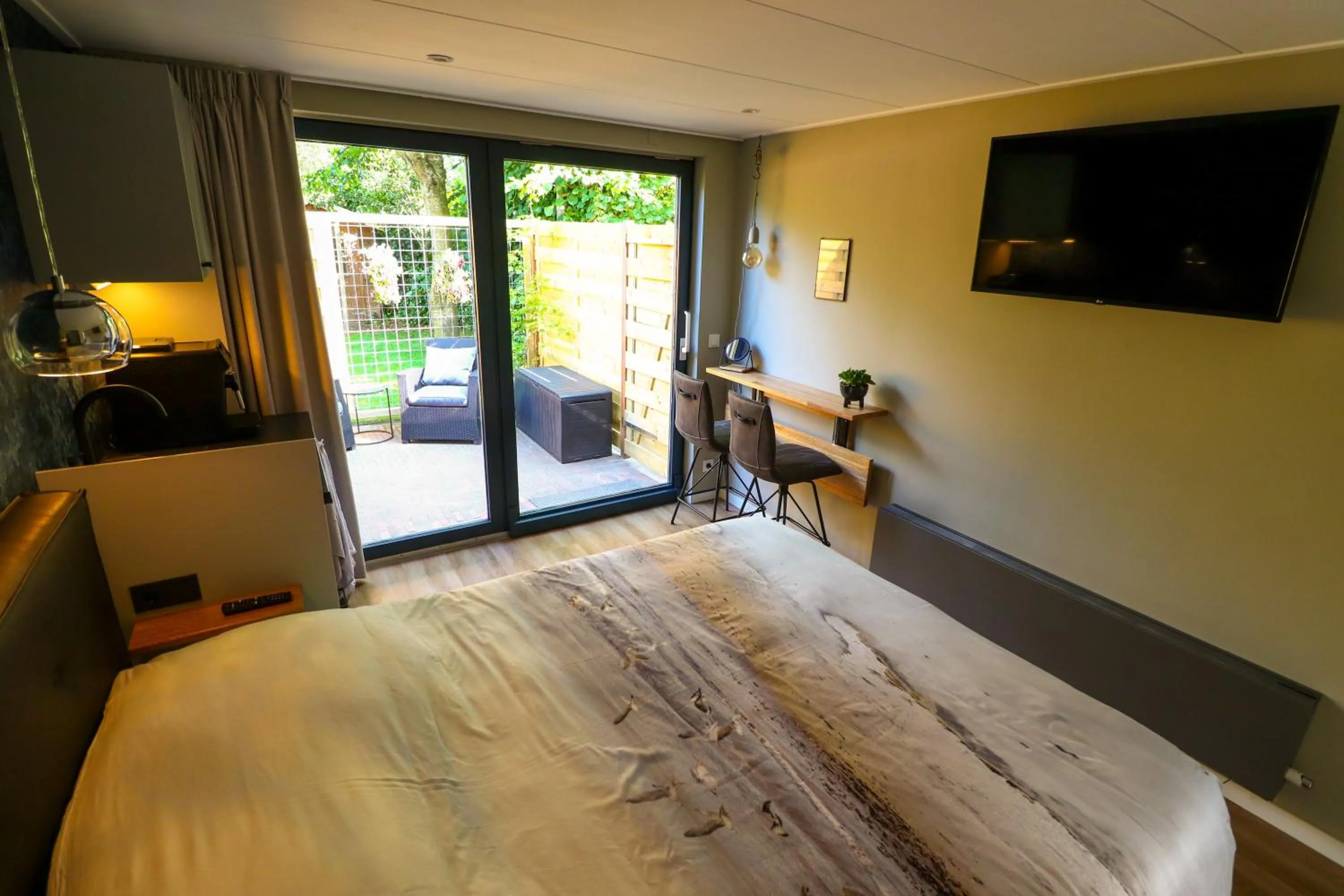 Bed in De Monarchvlinder