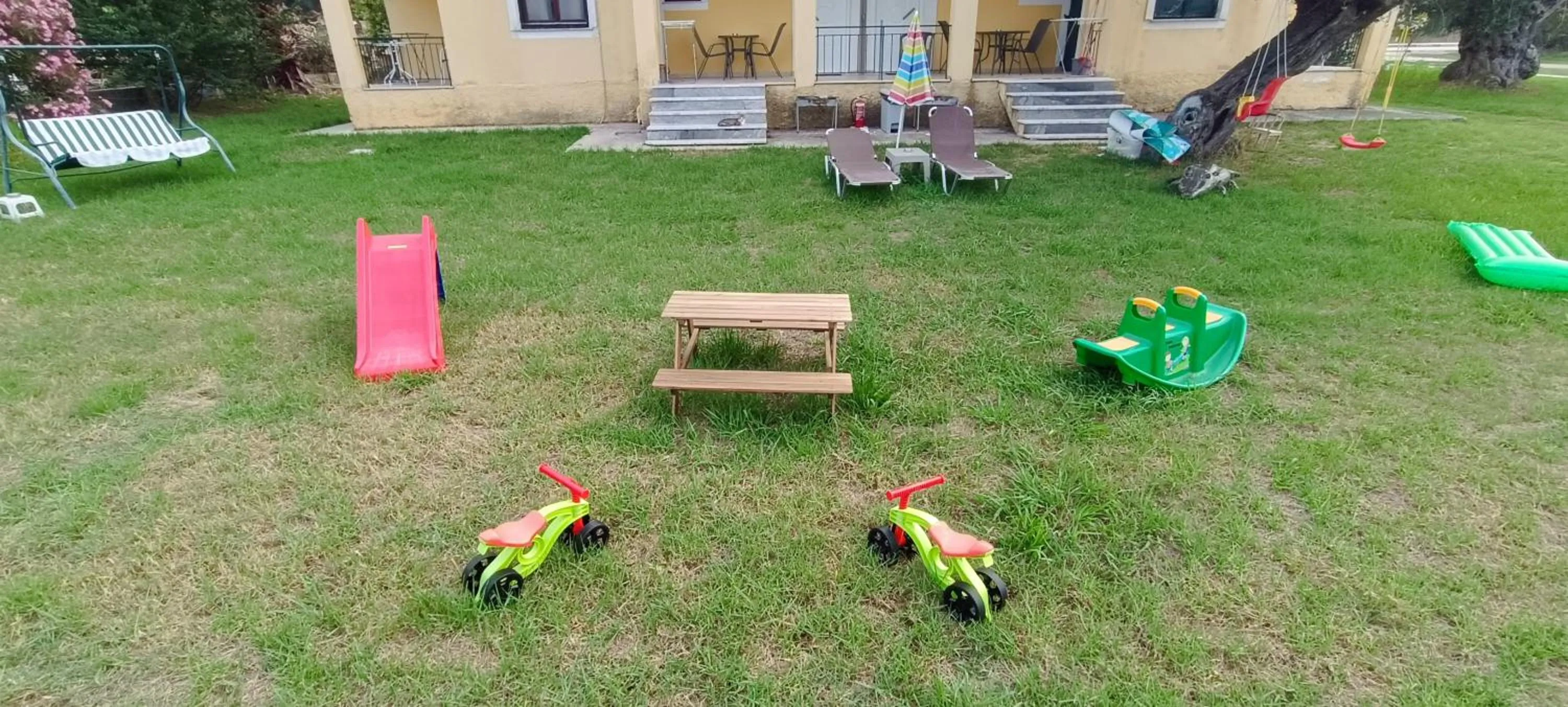 Garden in Summer Desire