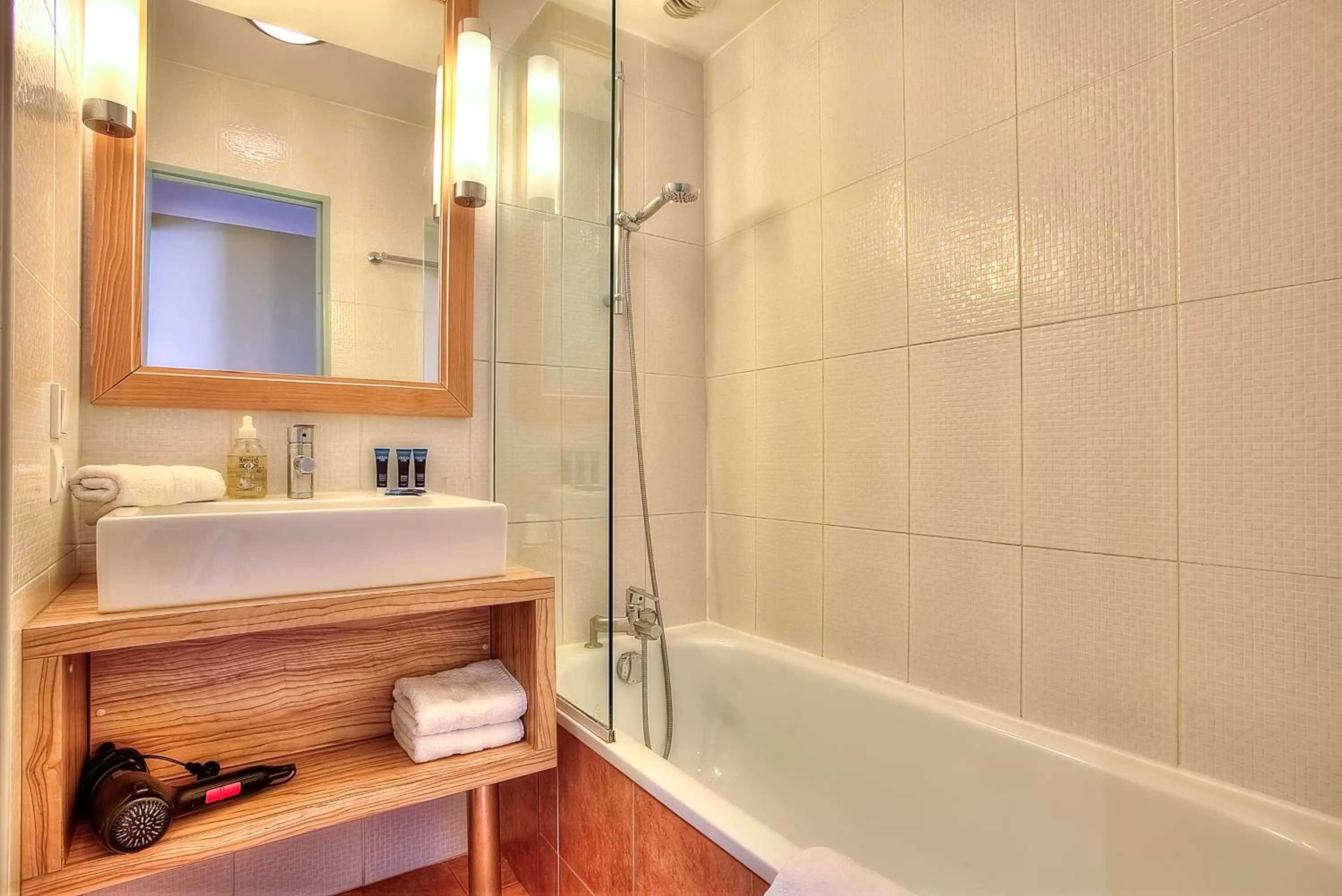 Bathroom in Appartement Port Prestige - terrasse - piscine - parking