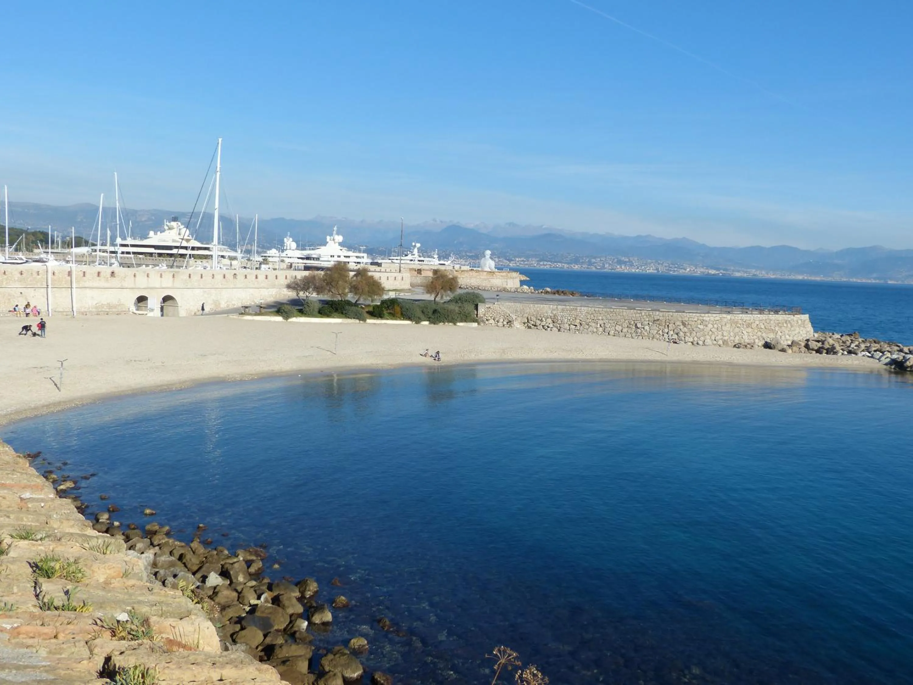 Beach in Appartement Port Prestige - terrasse - piscine - parking