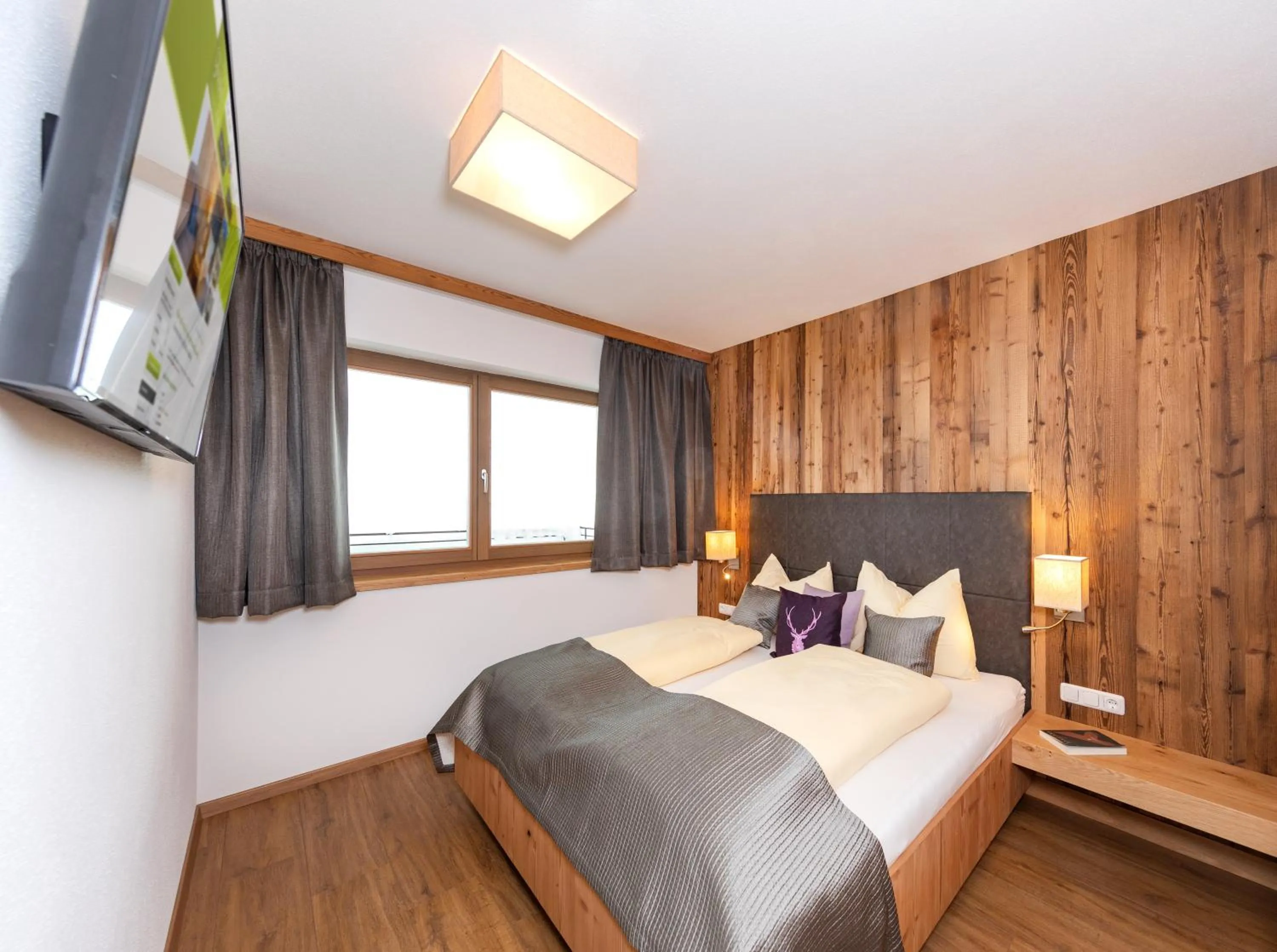 Bedroom, Bed in Das Grünholz Aparthotel