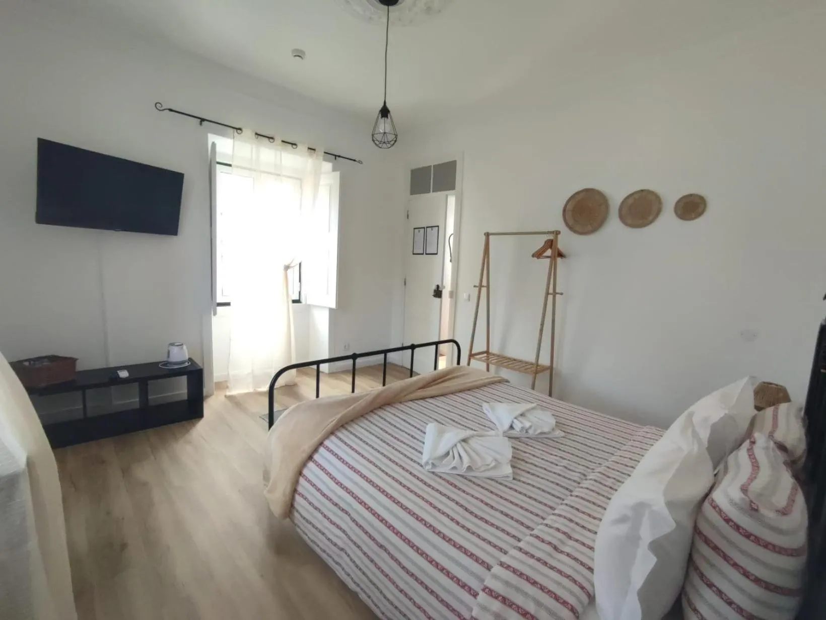 Bedroom, Bed in Casas da Biquinha
