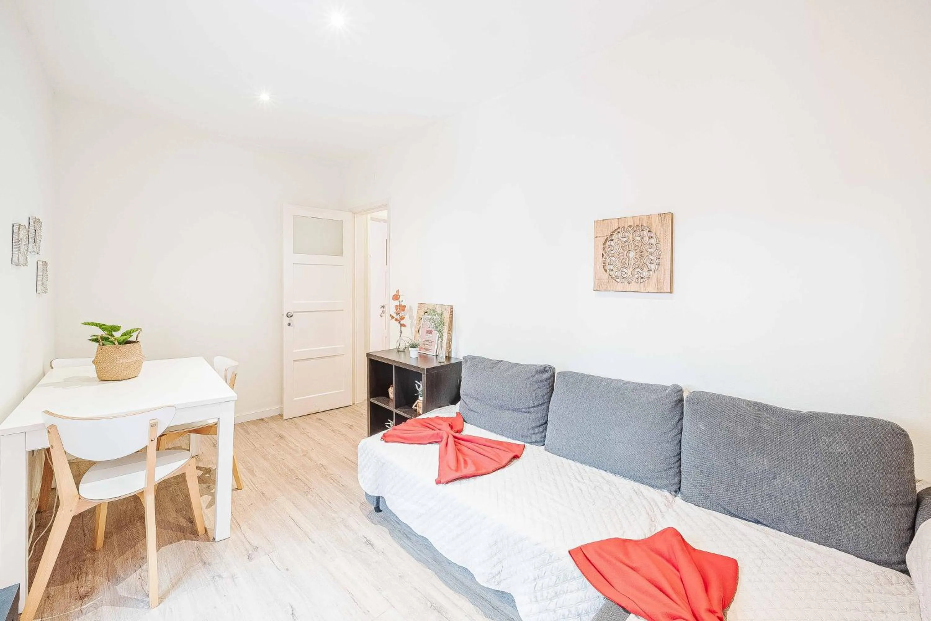 Communal lounge/ TV room in Casas da Biquinha