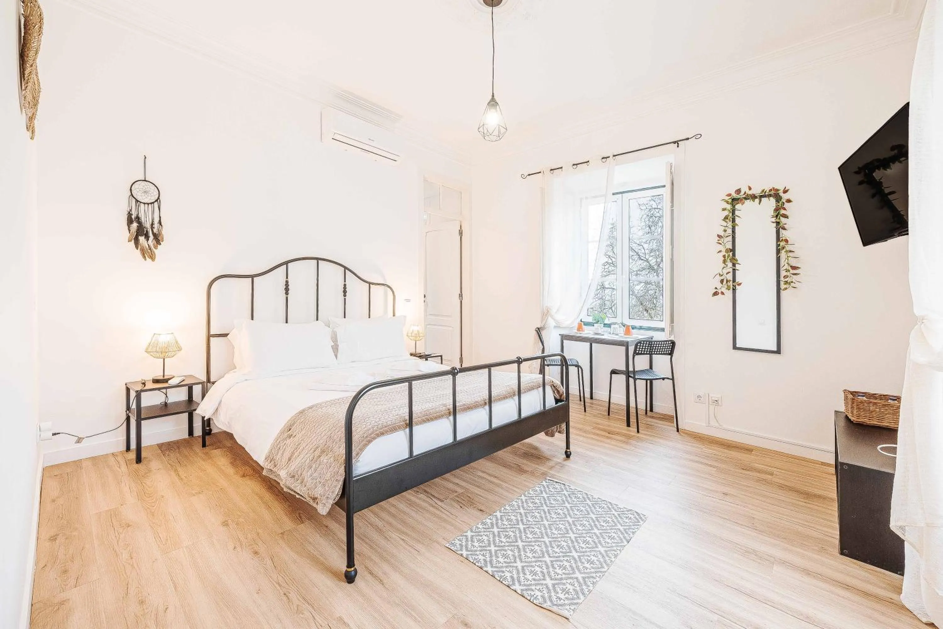 Bedroom, Bed in Casas da Biquinha