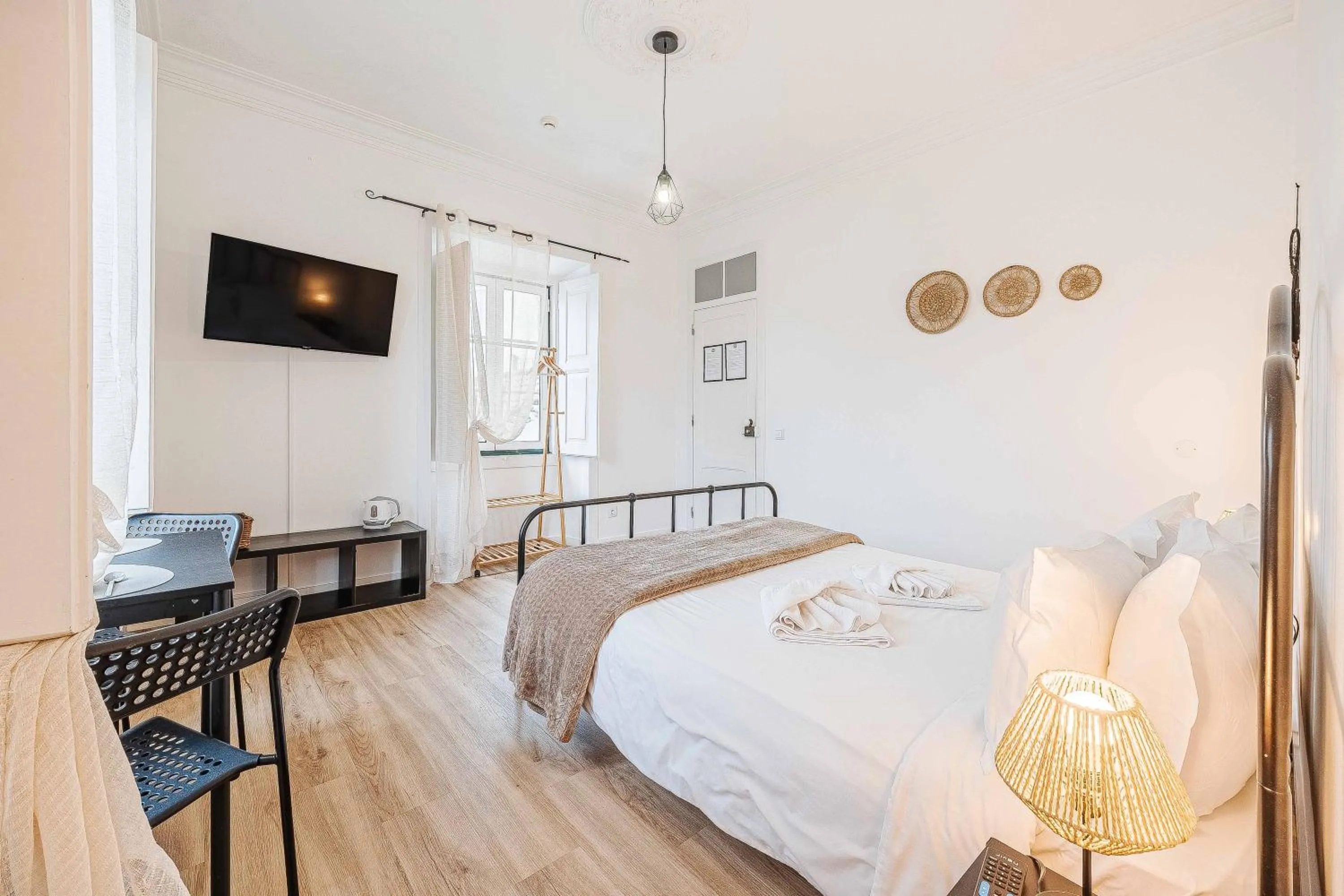 Bedroom, Bed in Casas da Biquinha