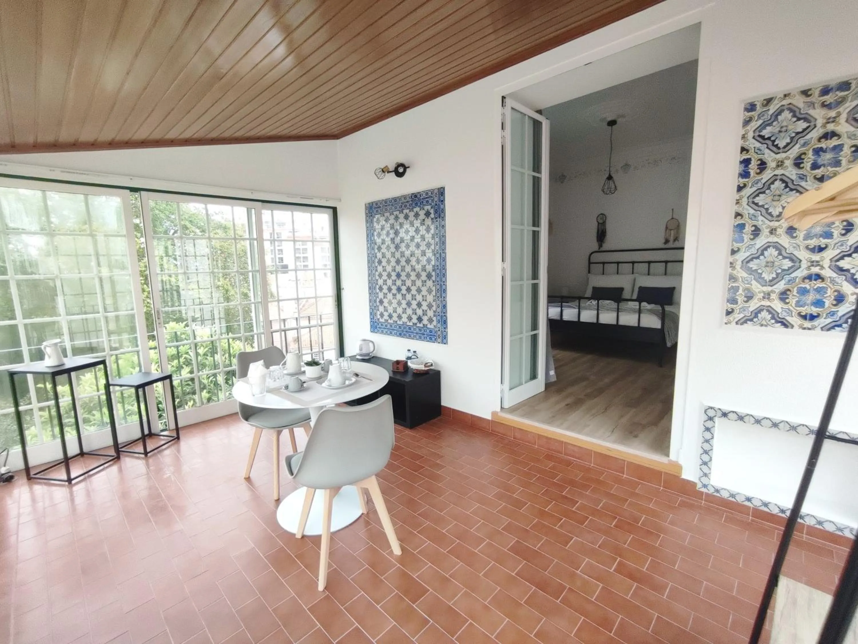 Dining area in Casas da Biquinha