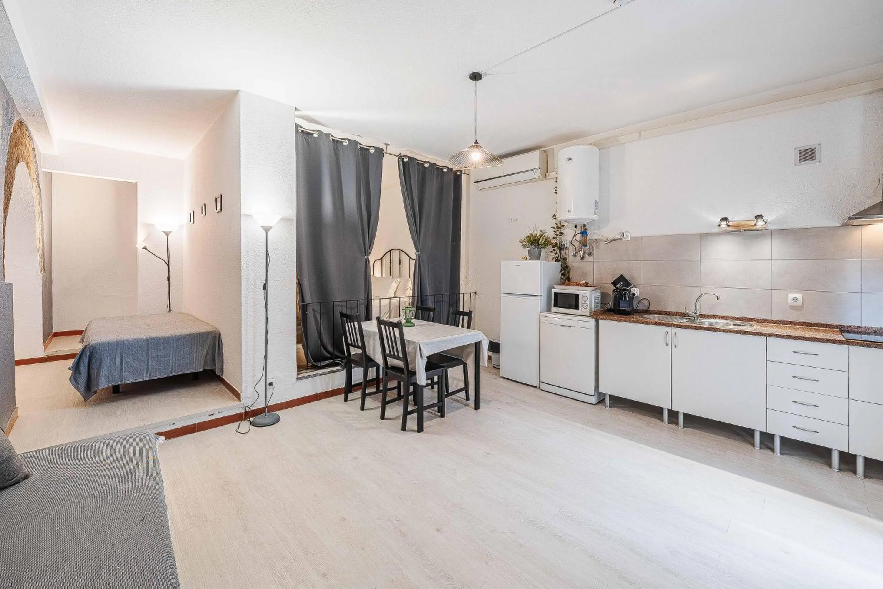 Kitchen or kitchenette in Casas da Biquinha