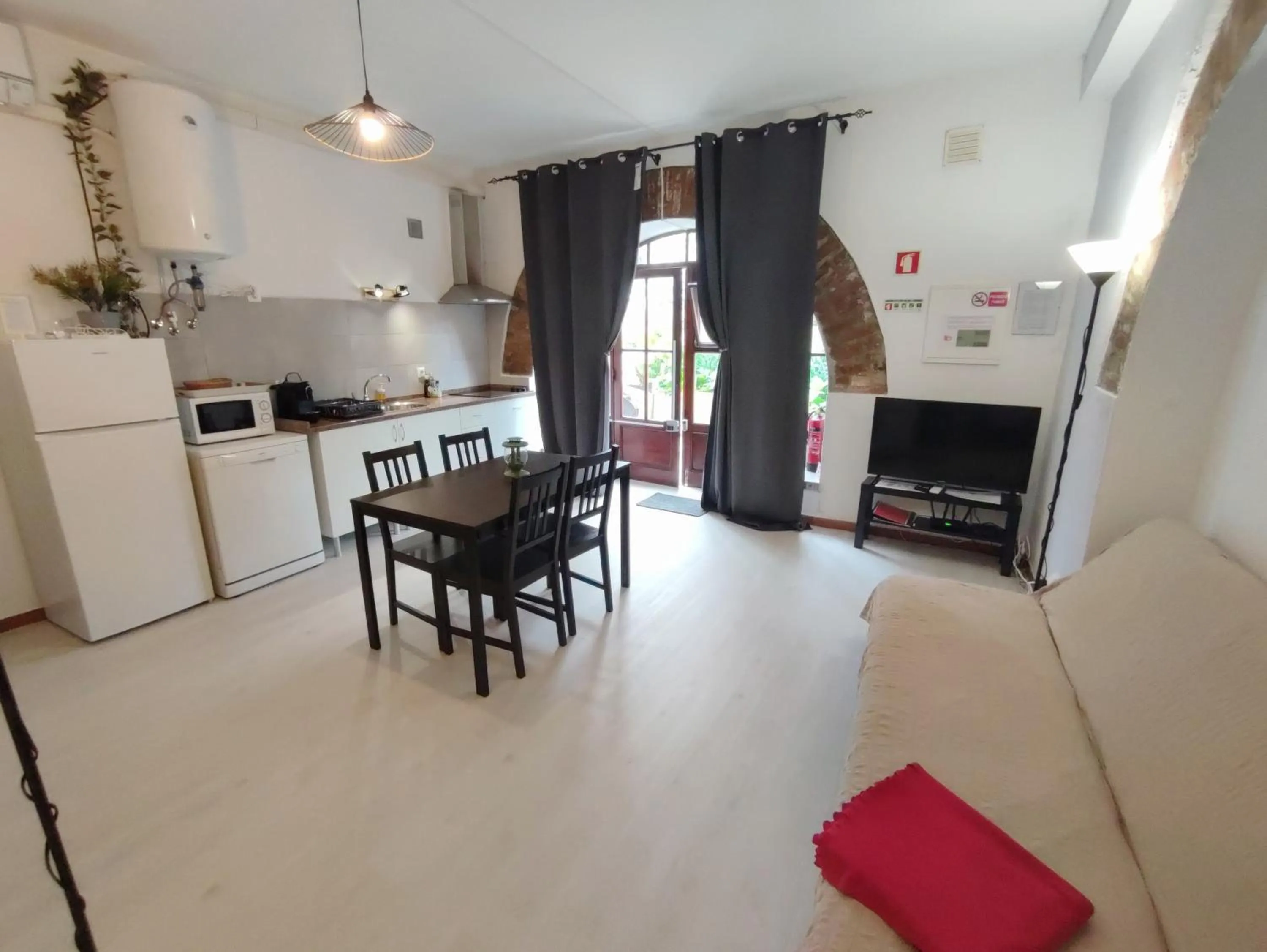 Kitchen or kitchenette in Casas da Biquinha