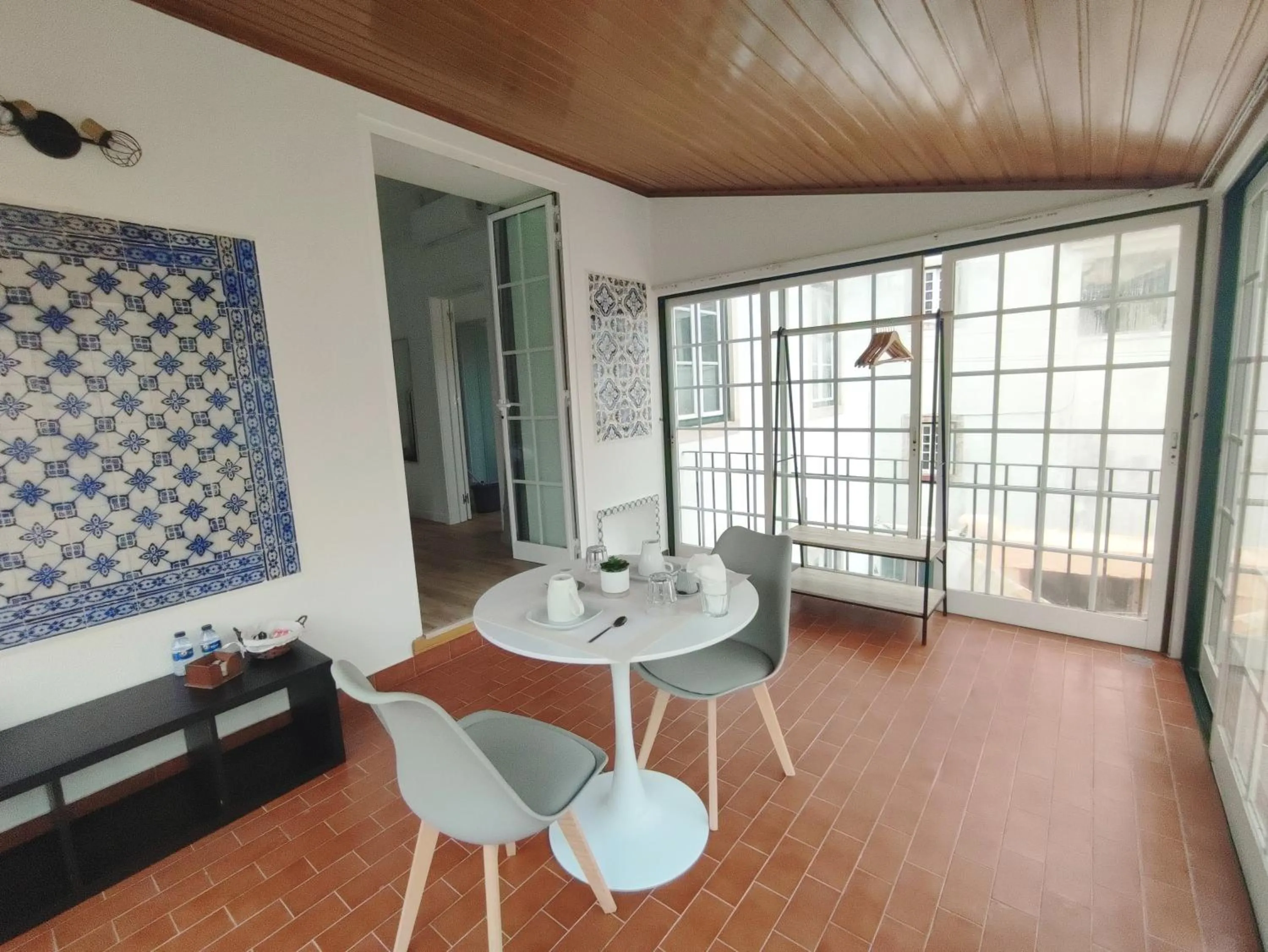 Dining area in Casas da Biquinha