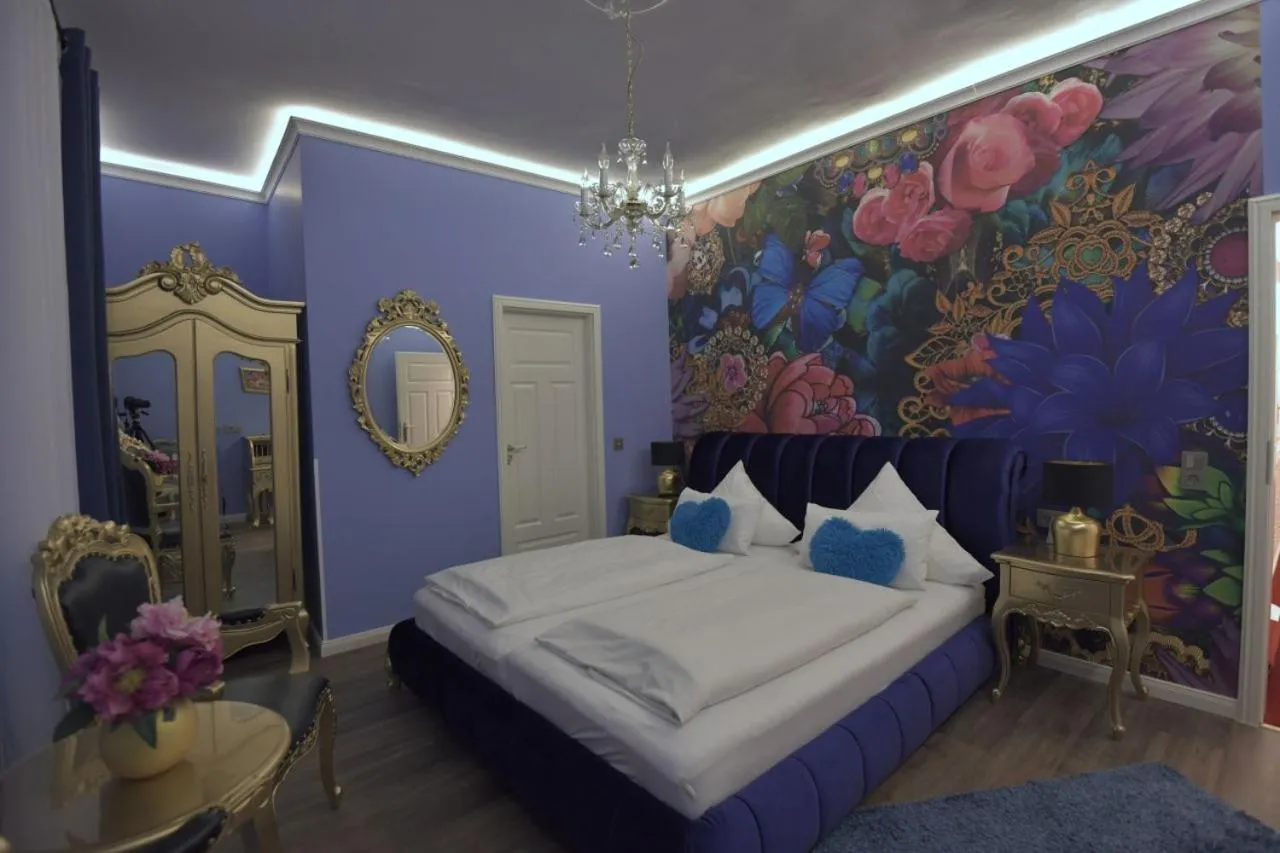 Photo of the whole room, Bed in Boutiquehotel Villa Rosenhof